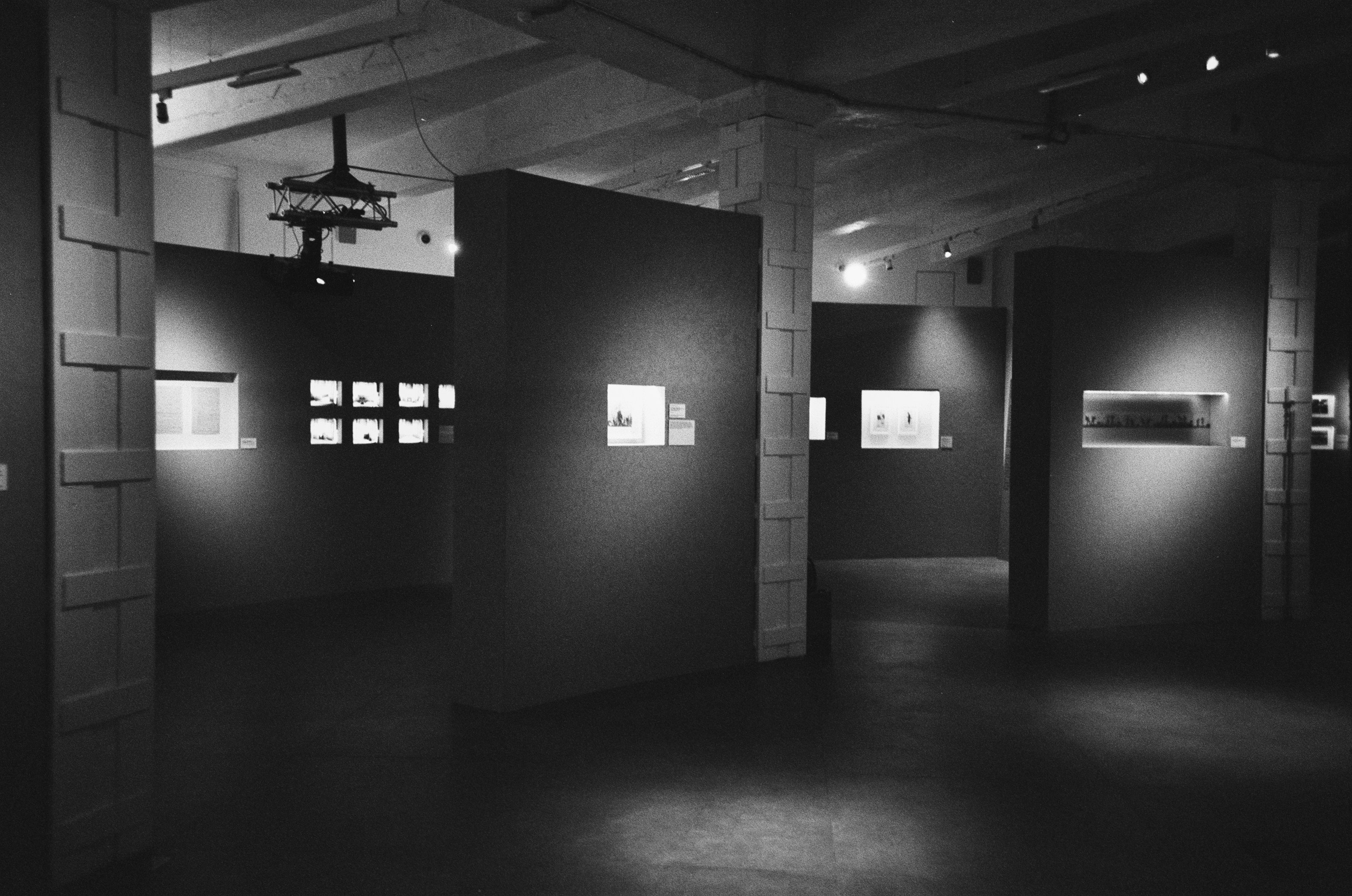 Центр Зотов / выставка От утопии к театру (Мейерхольд) / Cosina CX-1