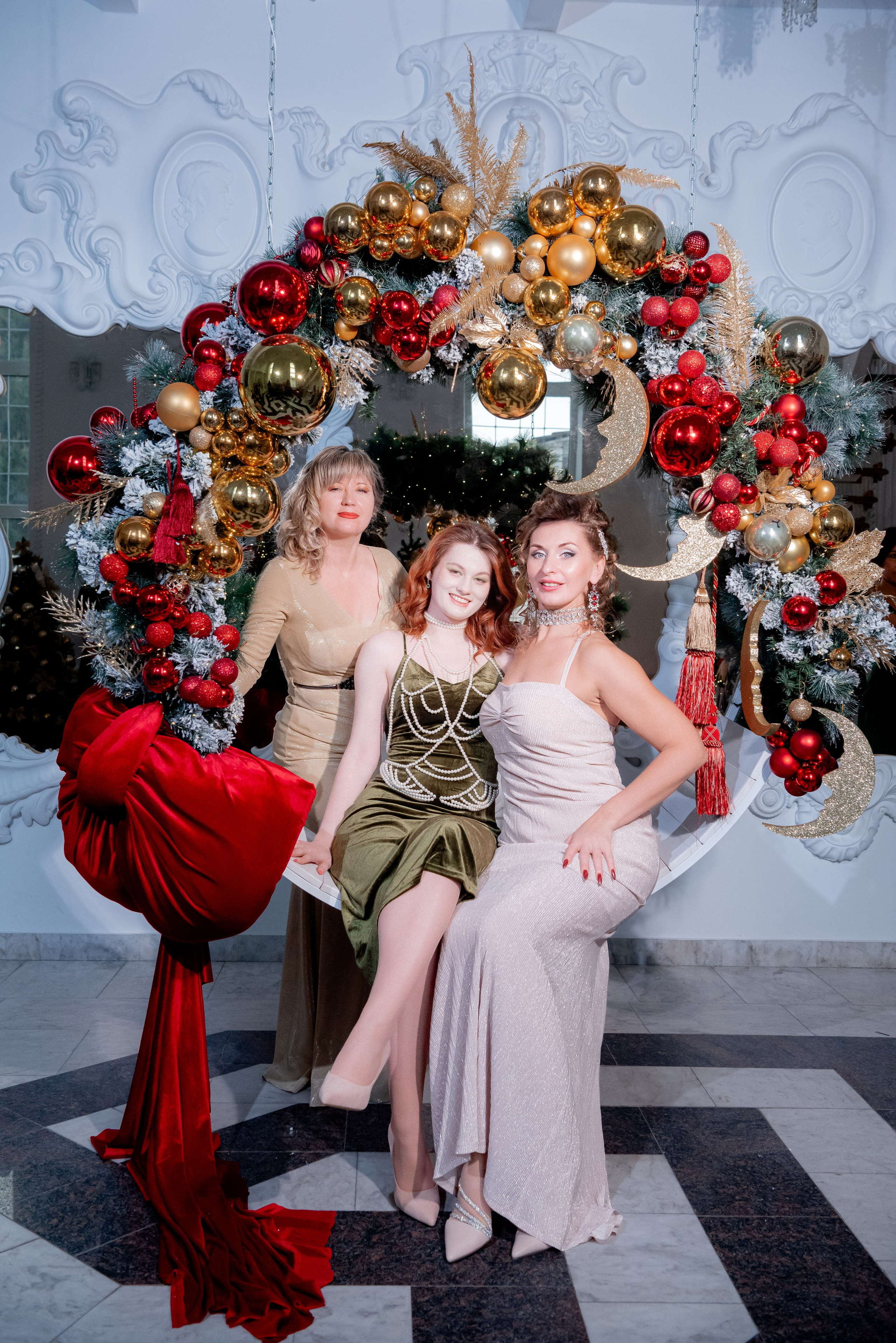 Фотосессия для тренера и учениц. Студия Ред Хаус. Фотограф в Волгограде и Волжском Александр Горбань