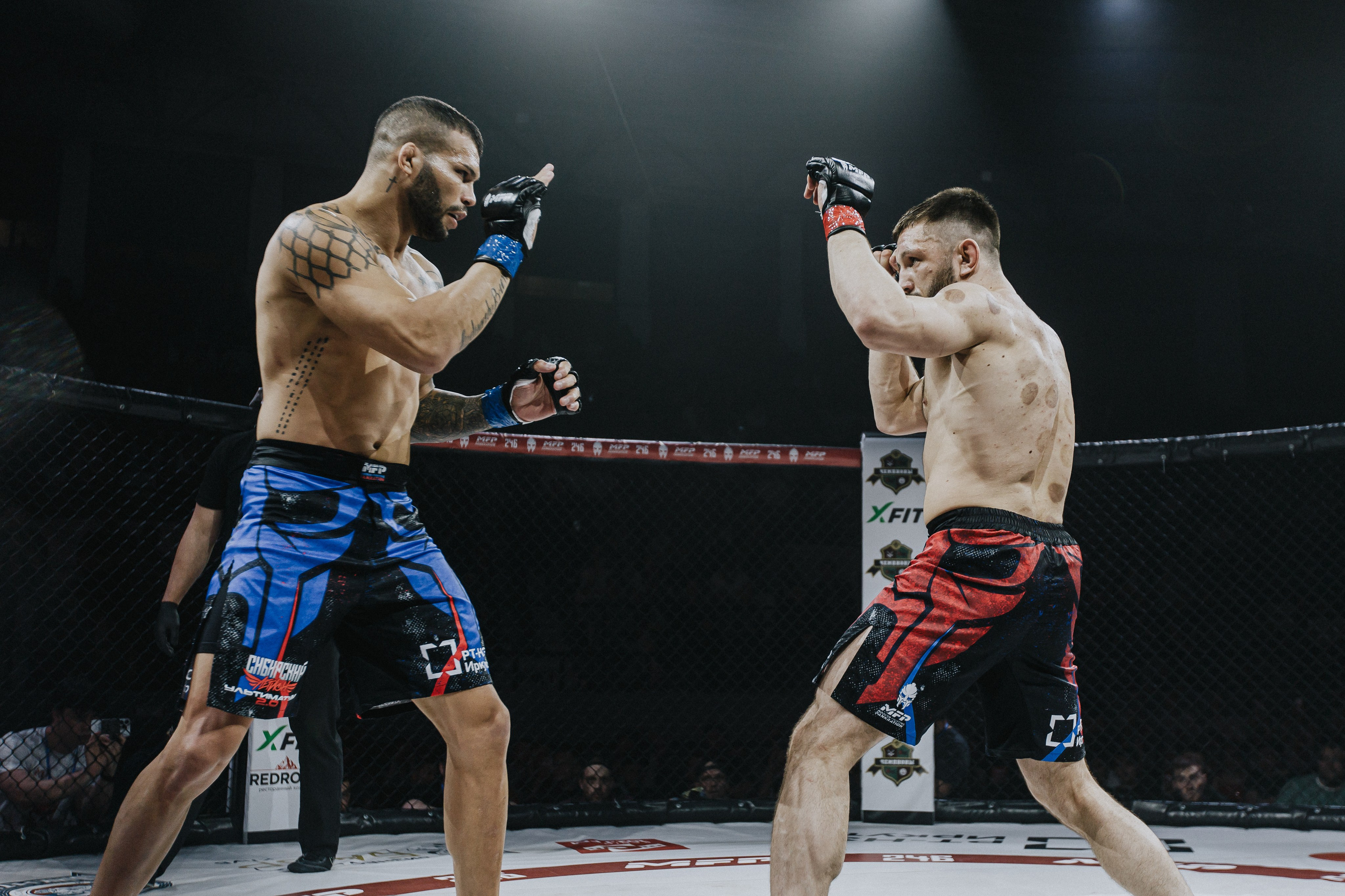 MFP246 МАКСИМ БУТОРИН VS МАРСИО БРЕНО. Фотограф Иркутск Антипин Сергей