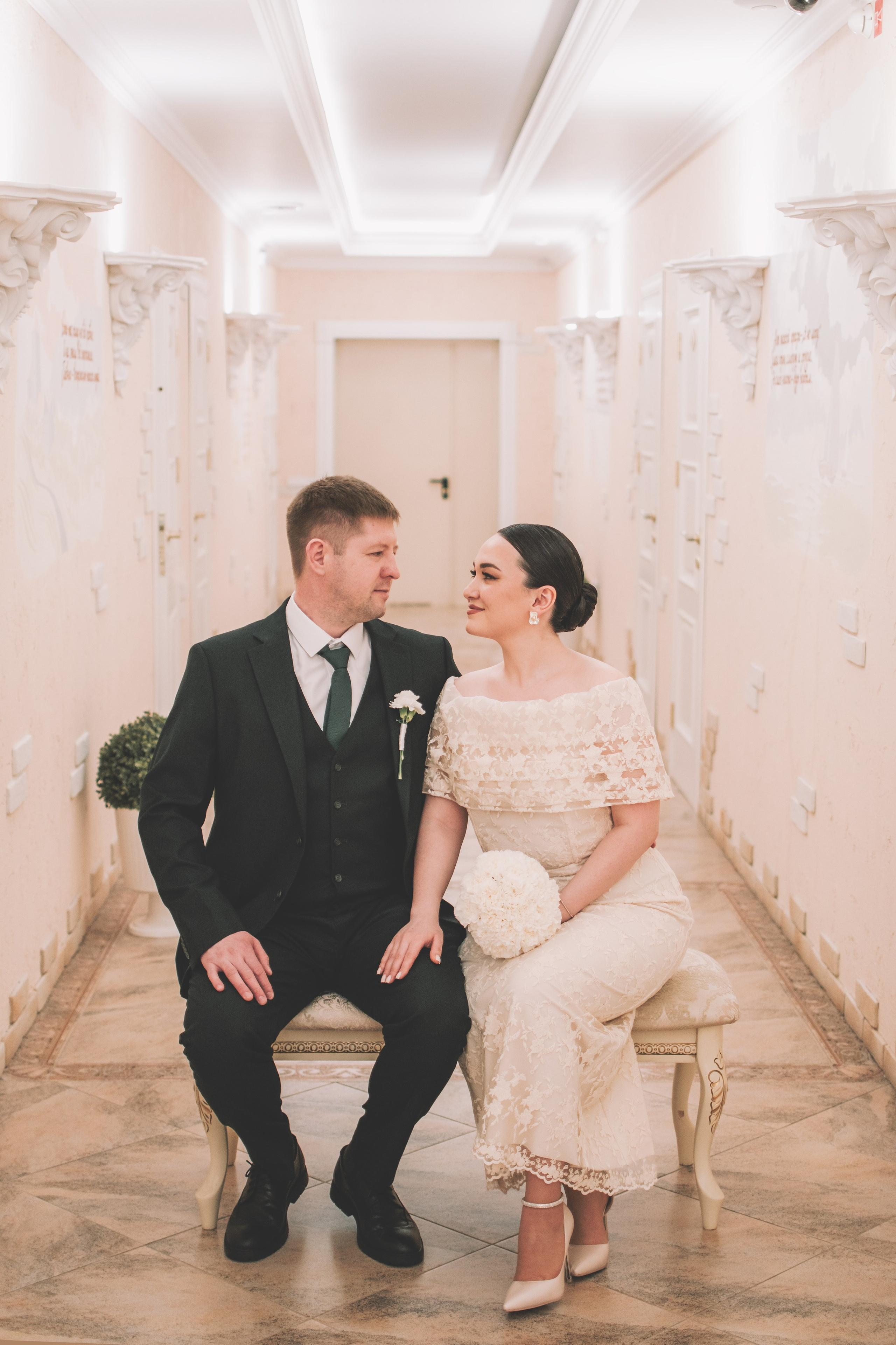 26.04.2025 (Фотосессия, роспись в Онии + фото с банкета). Семейный и свадебный фотограф Губкинский и Ставрополь