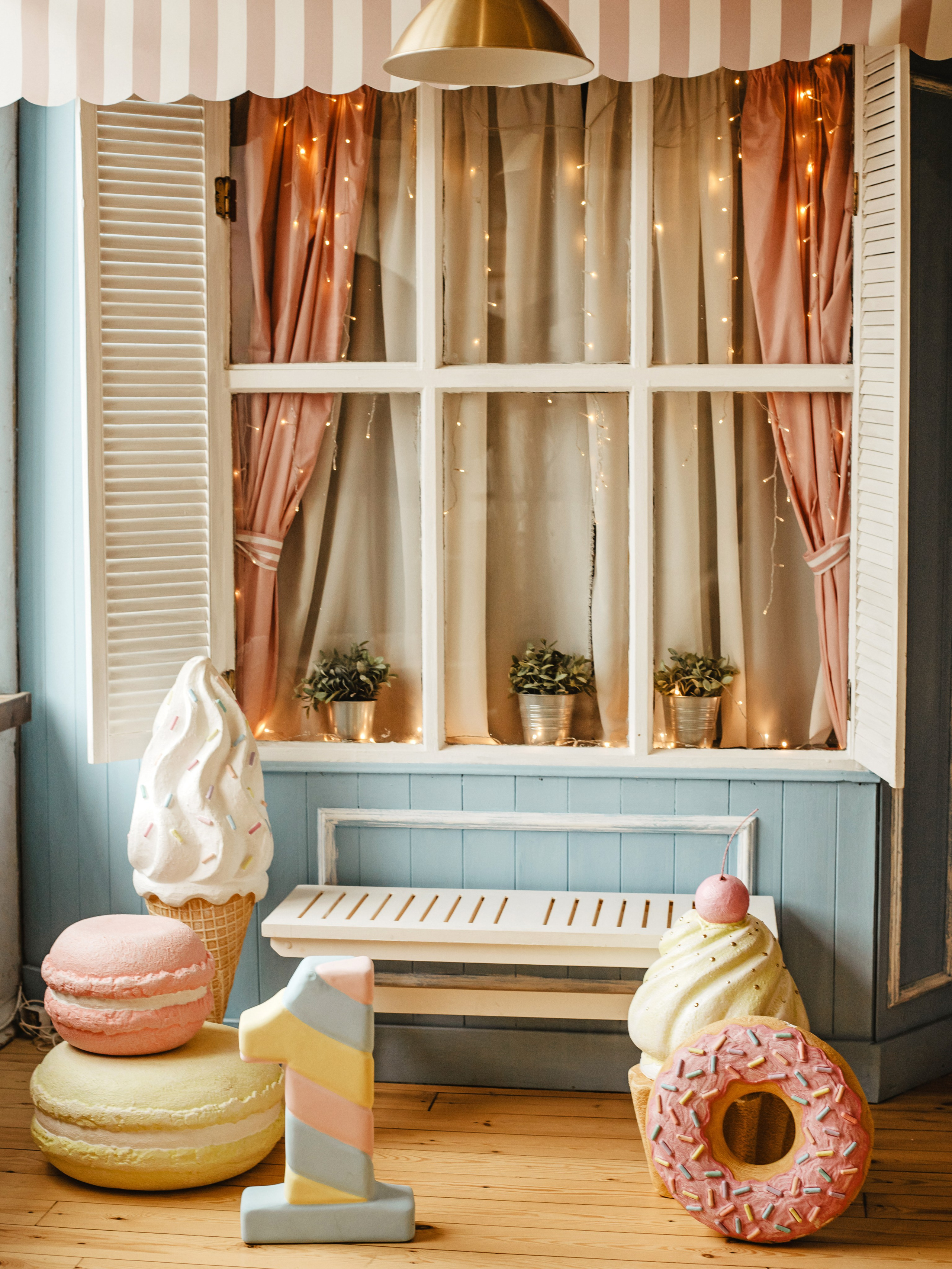 Кирочке 1 годик -Фотостудия Light room- Лайтрум -Ленина 38а. Семейный и детский фотограф в  г. Екатеринбурге Холодова Юлия