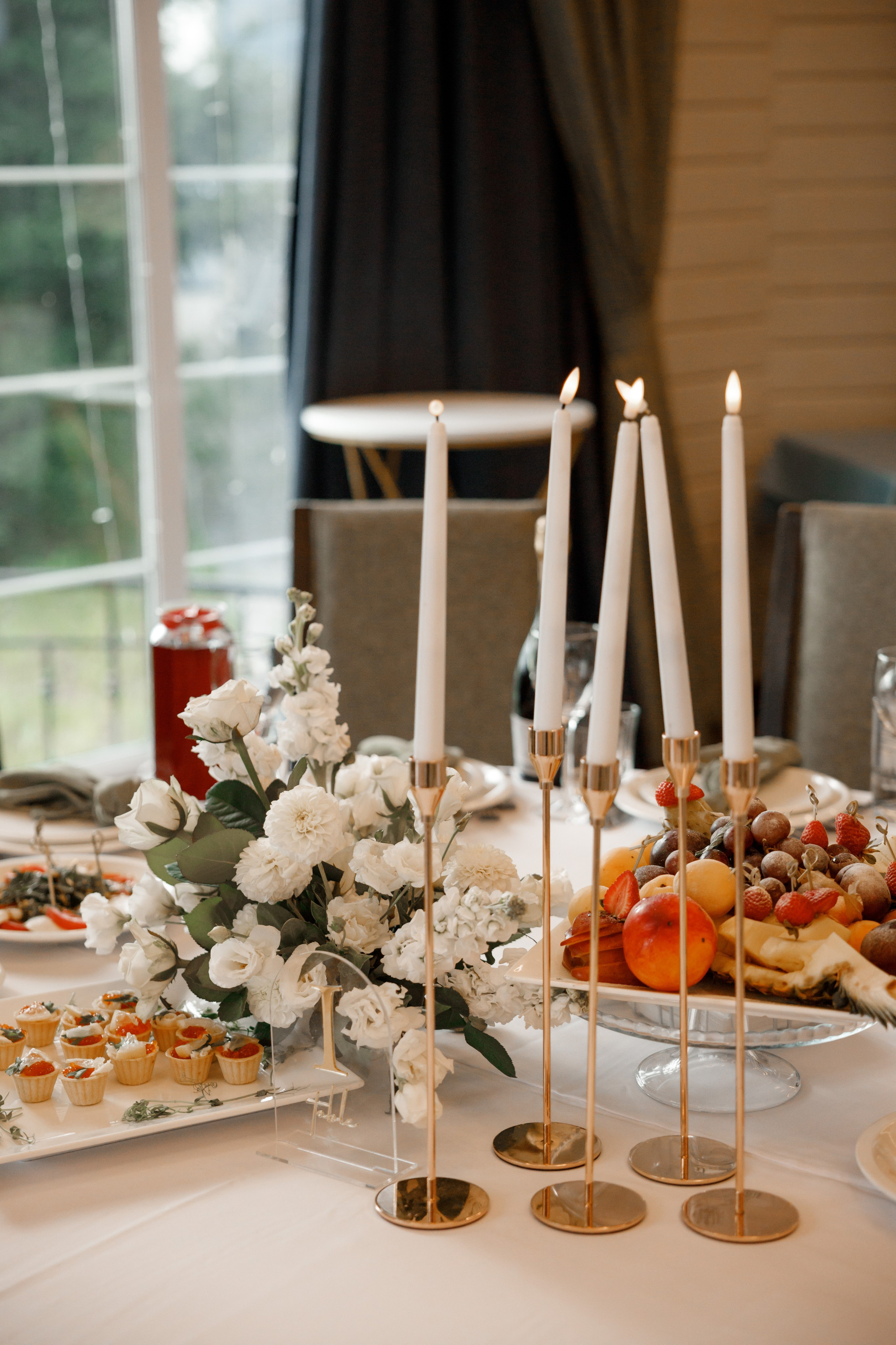 Регистрация в отеле Fish Point, ЗАГС Бутово, прогулка в Остафьево. Свадебный и репортажный фотограф (Москва, Королев и другие)