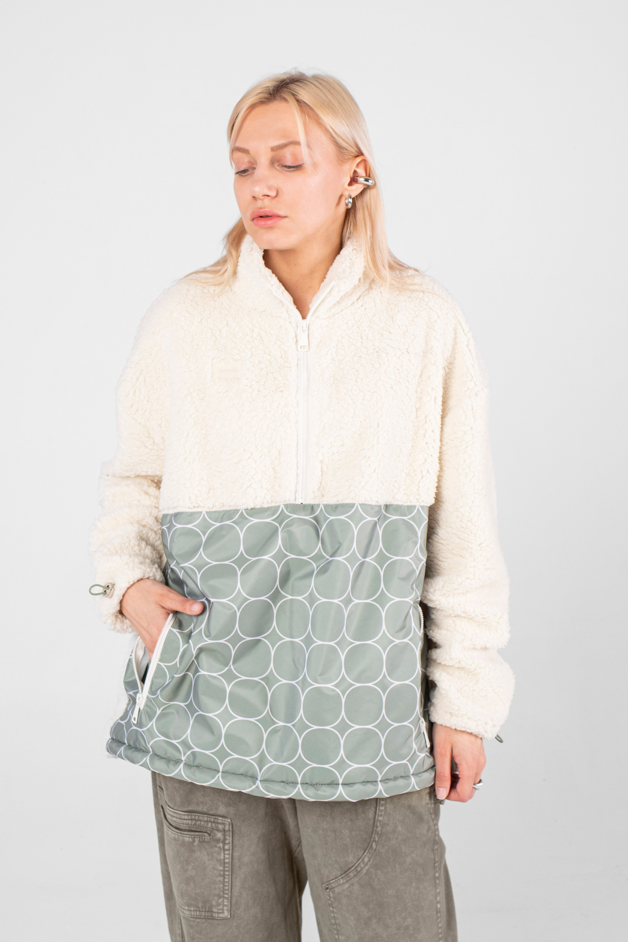 Vertcomm мерч. Романова Александра фотограф в Москве