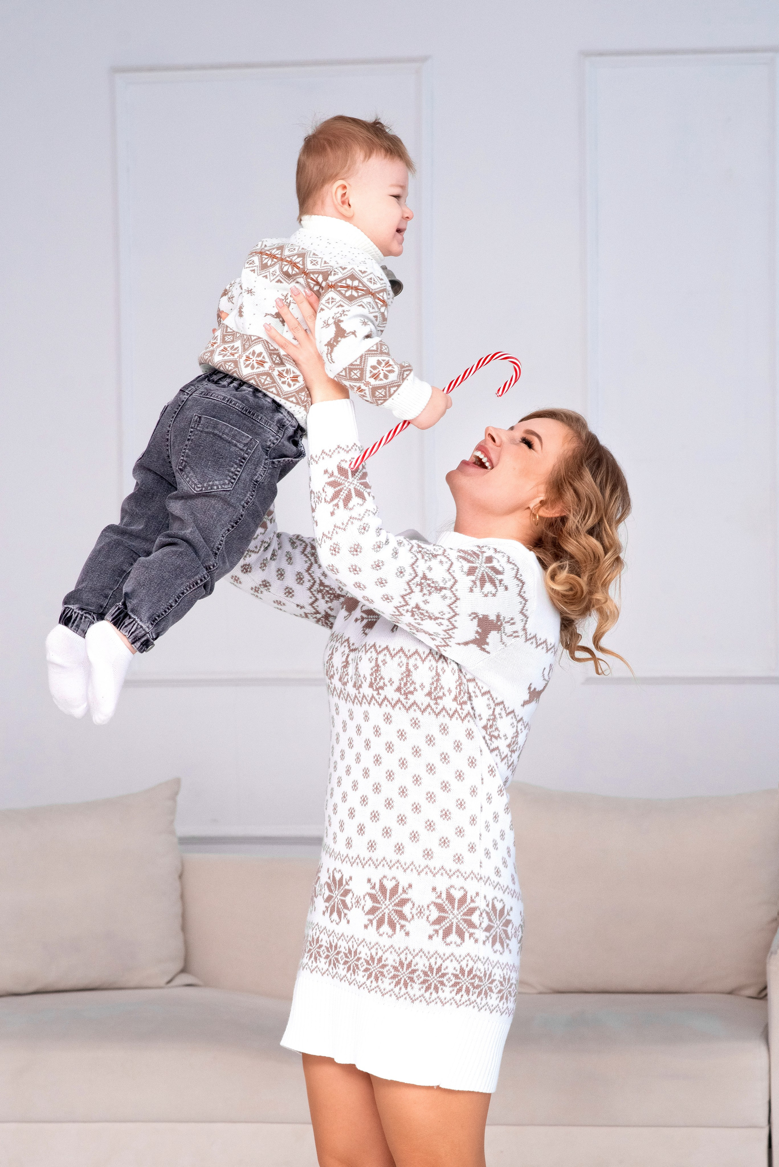 Новогодняя семья Натальи. Семейный фотограф на выписку из роддома и крещение Минск Настя Гришук