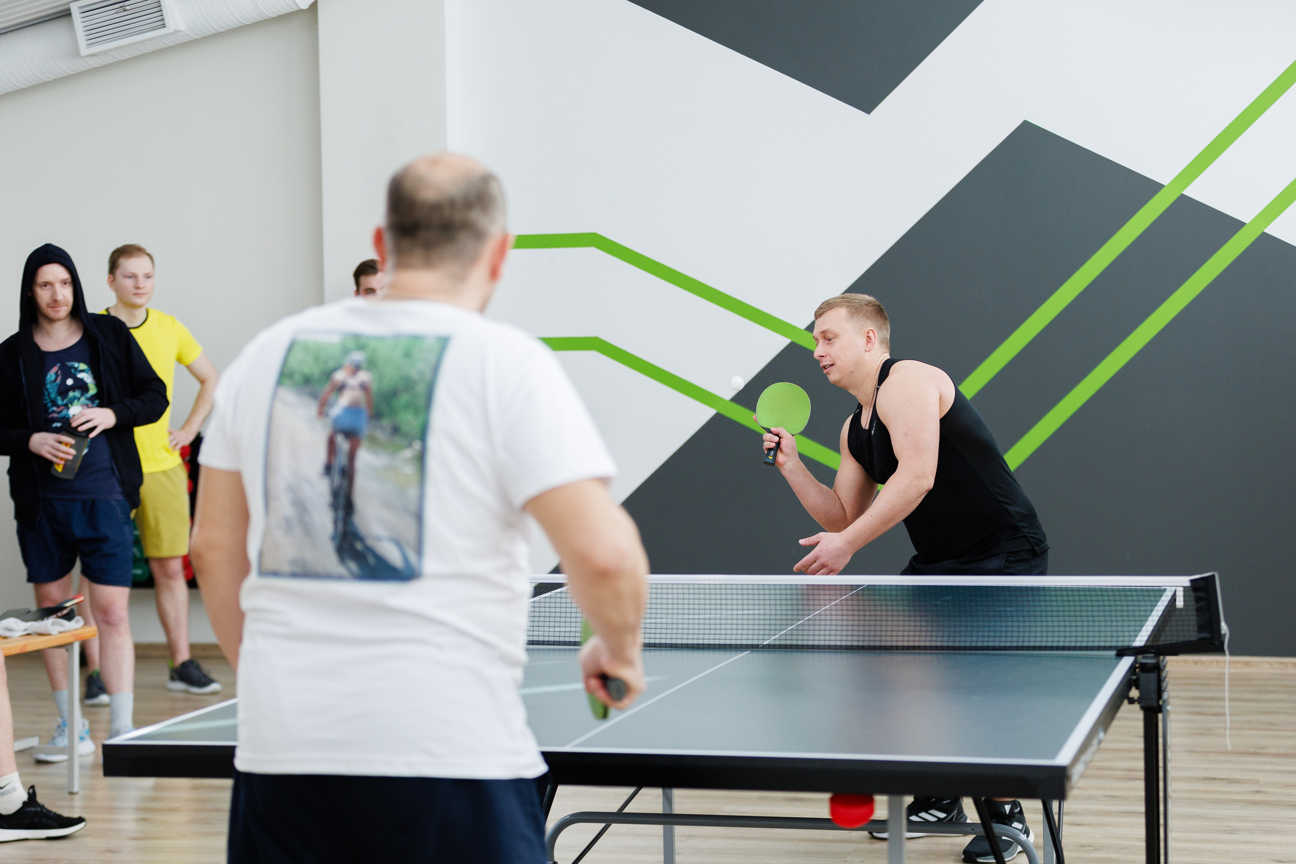 Фотограф на соревнования. Контент для бизнеса в Екатеринбурге Полдень Медиа