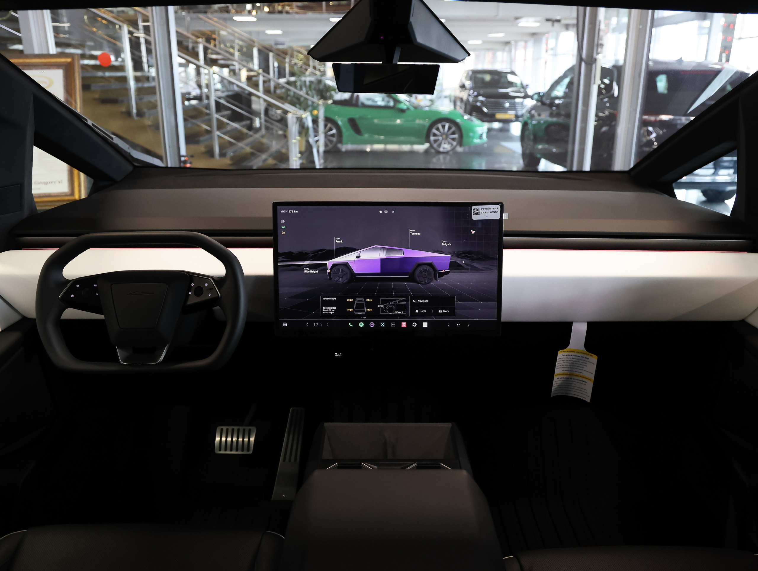 Tesla Cybertruck. NK