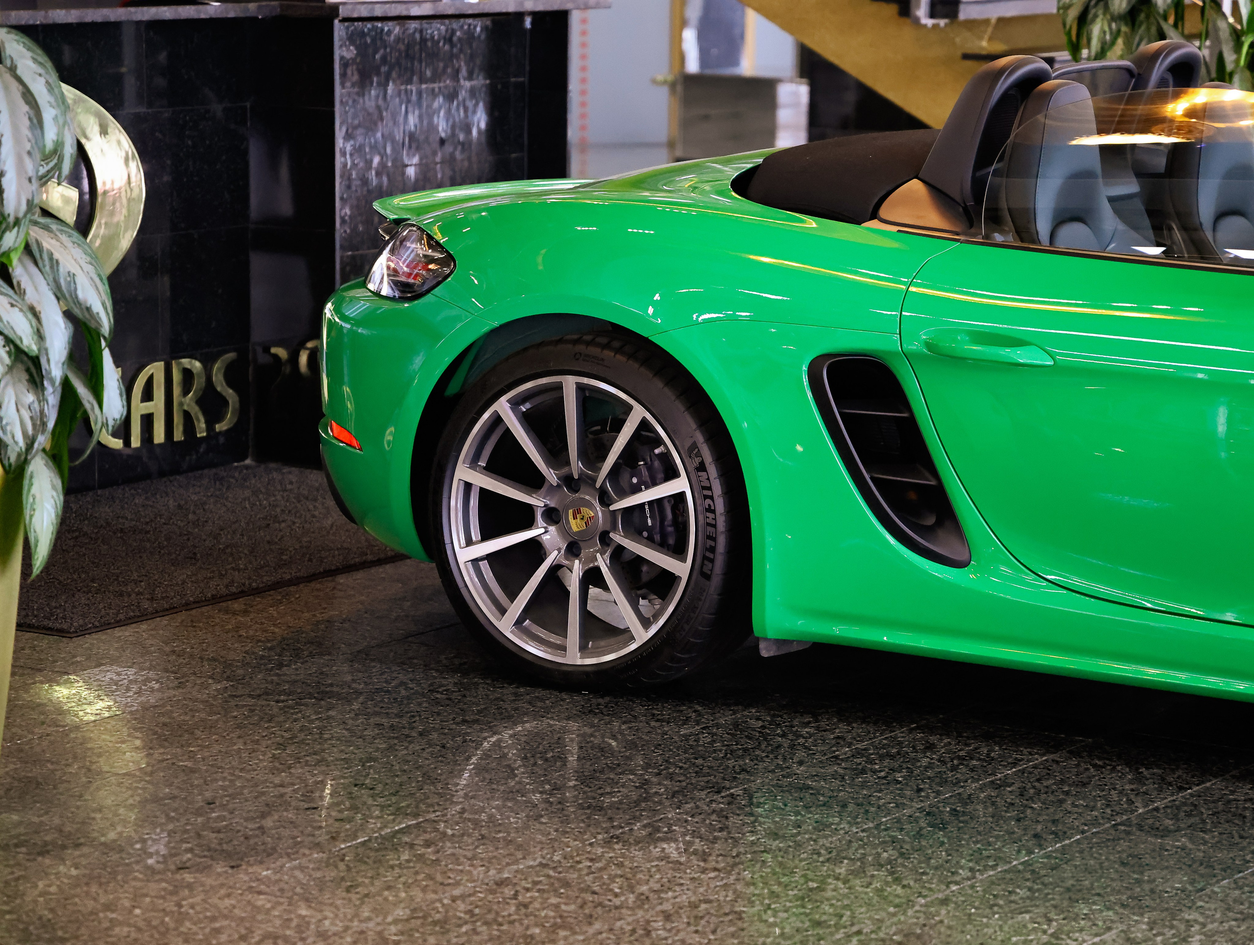 Porsche Boxster. NK