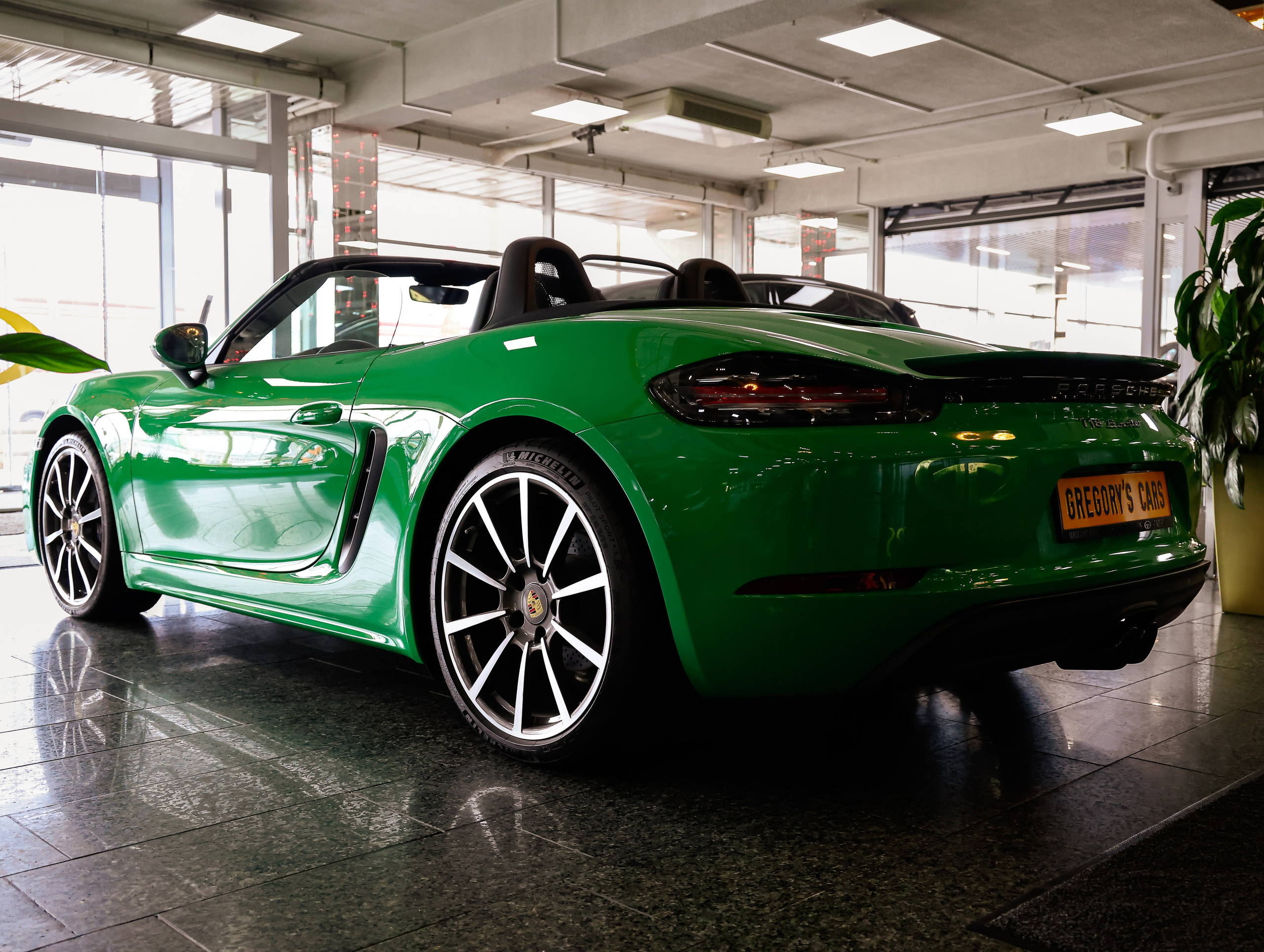Porsche Boxster. NK