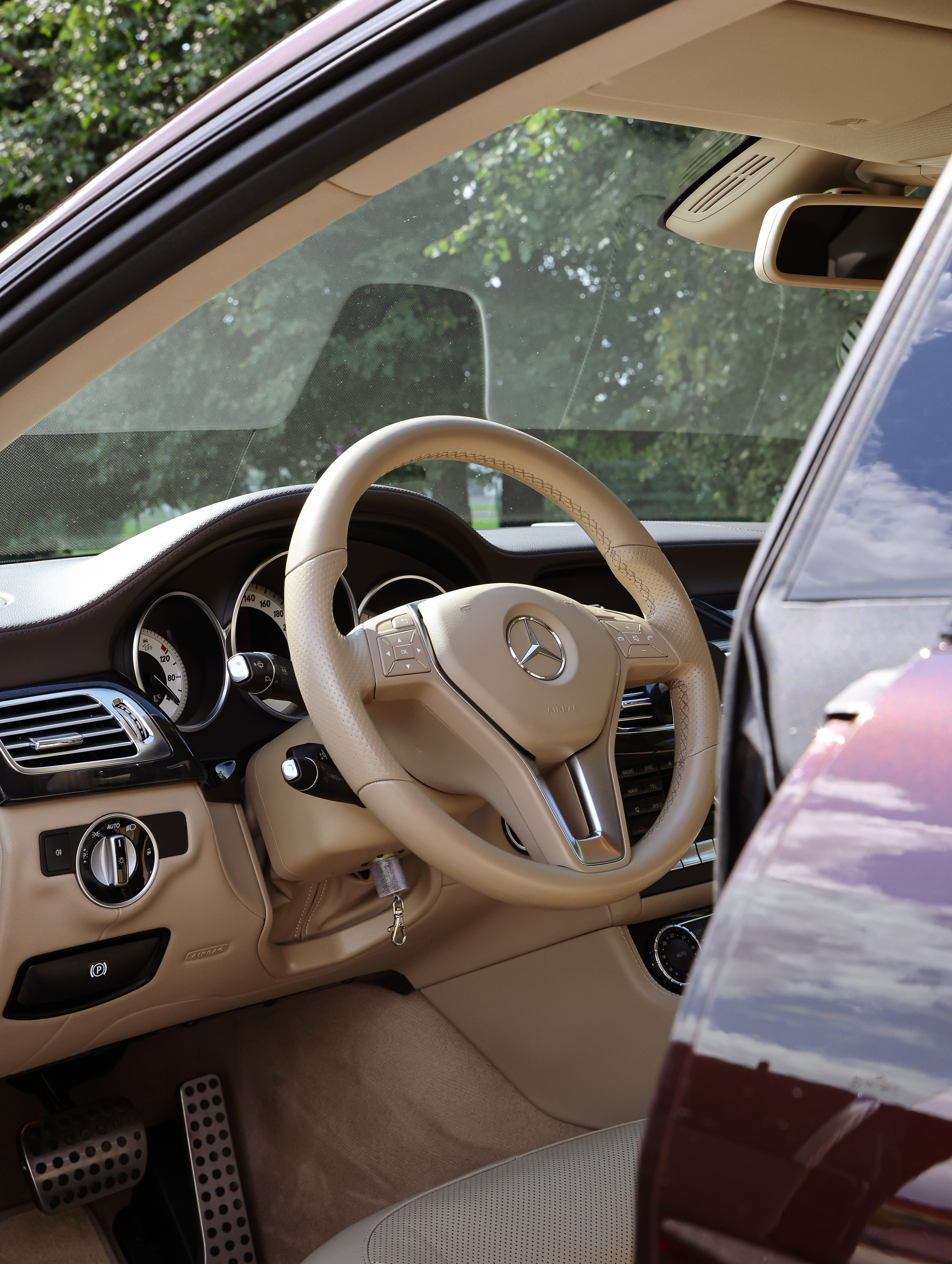 Mercedes-Benz CLS. NK