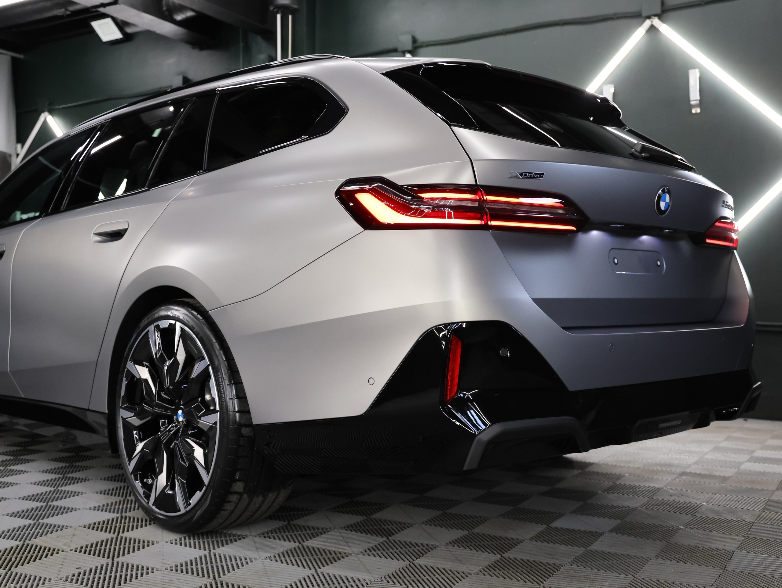 BMW 5. NK