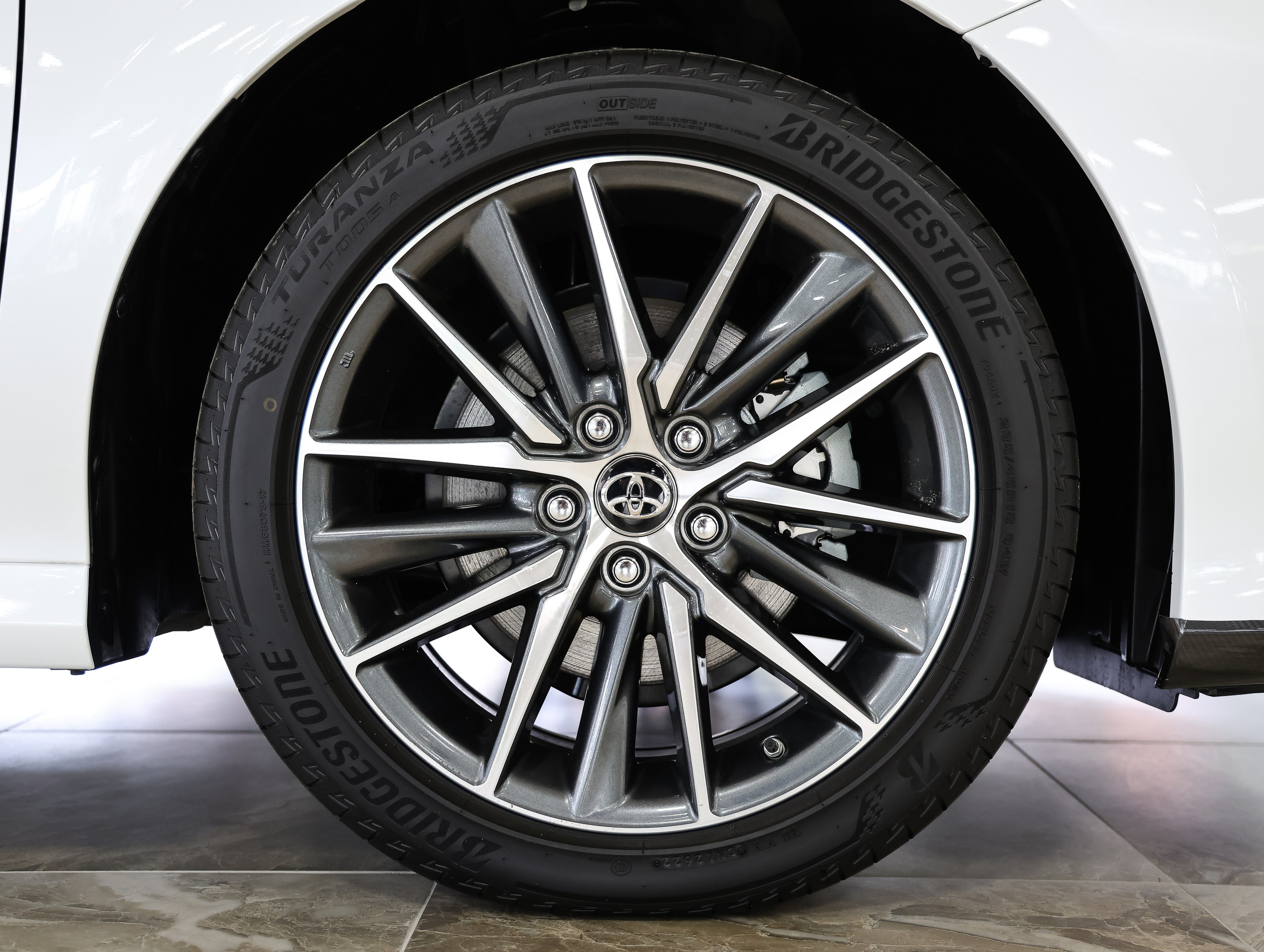 Toyota Camry. NK