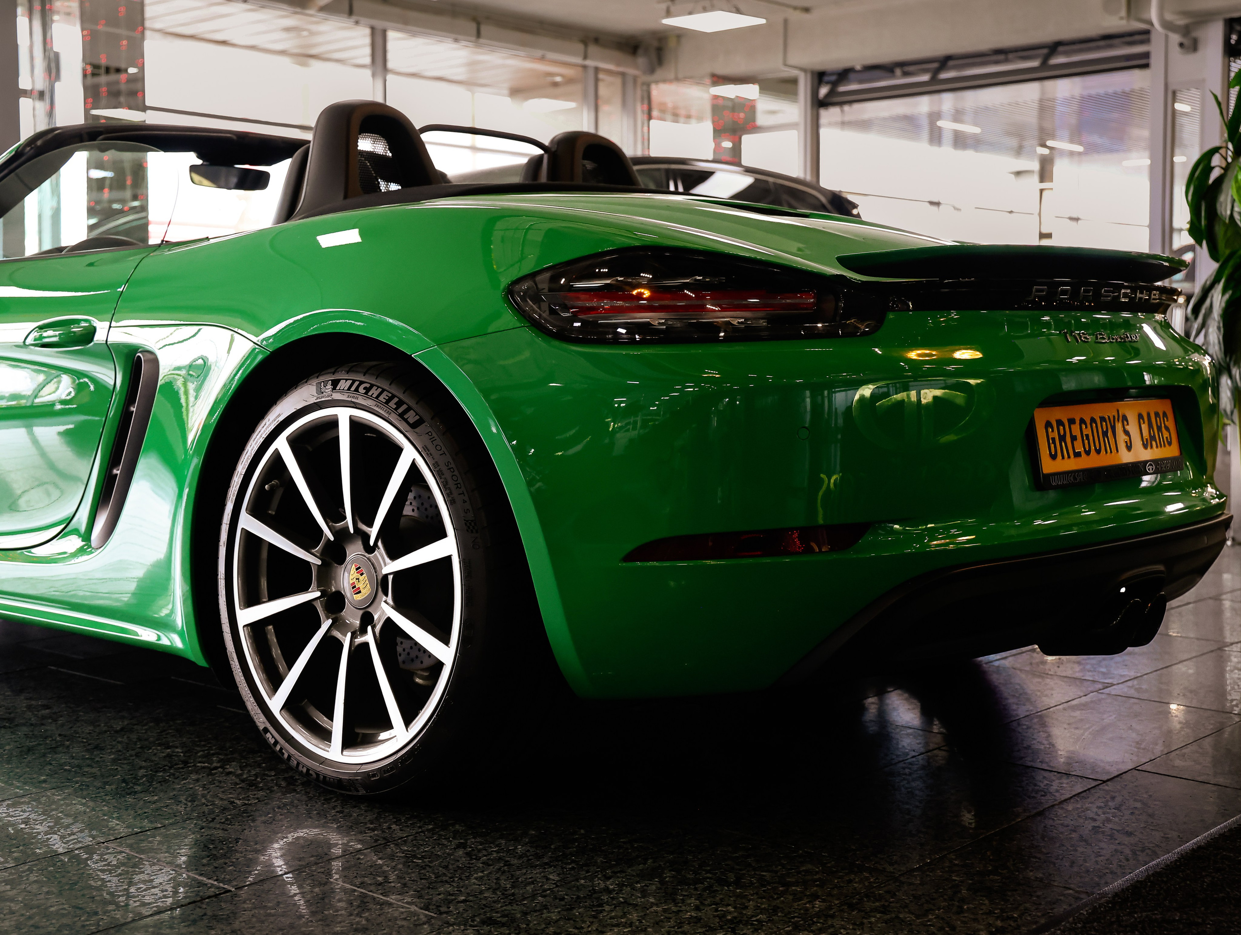 Porsche Boxster. NK
