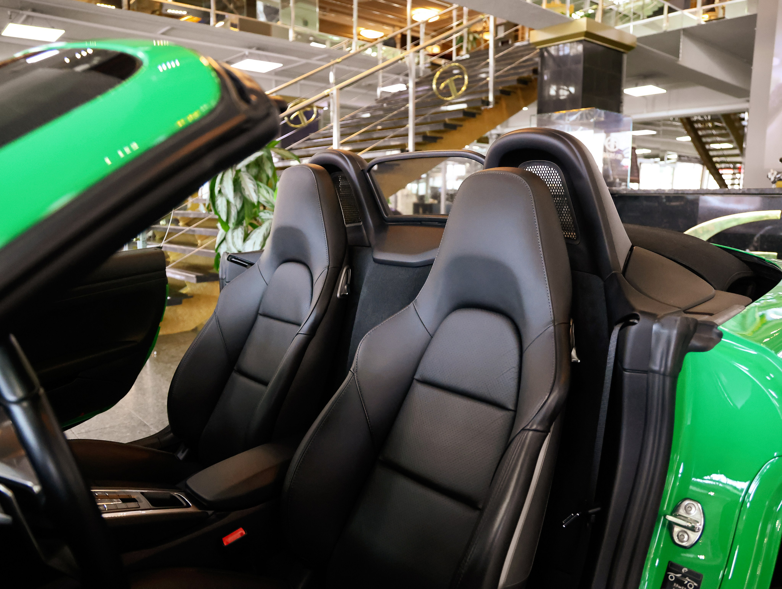 Porsche Boxster. NK
