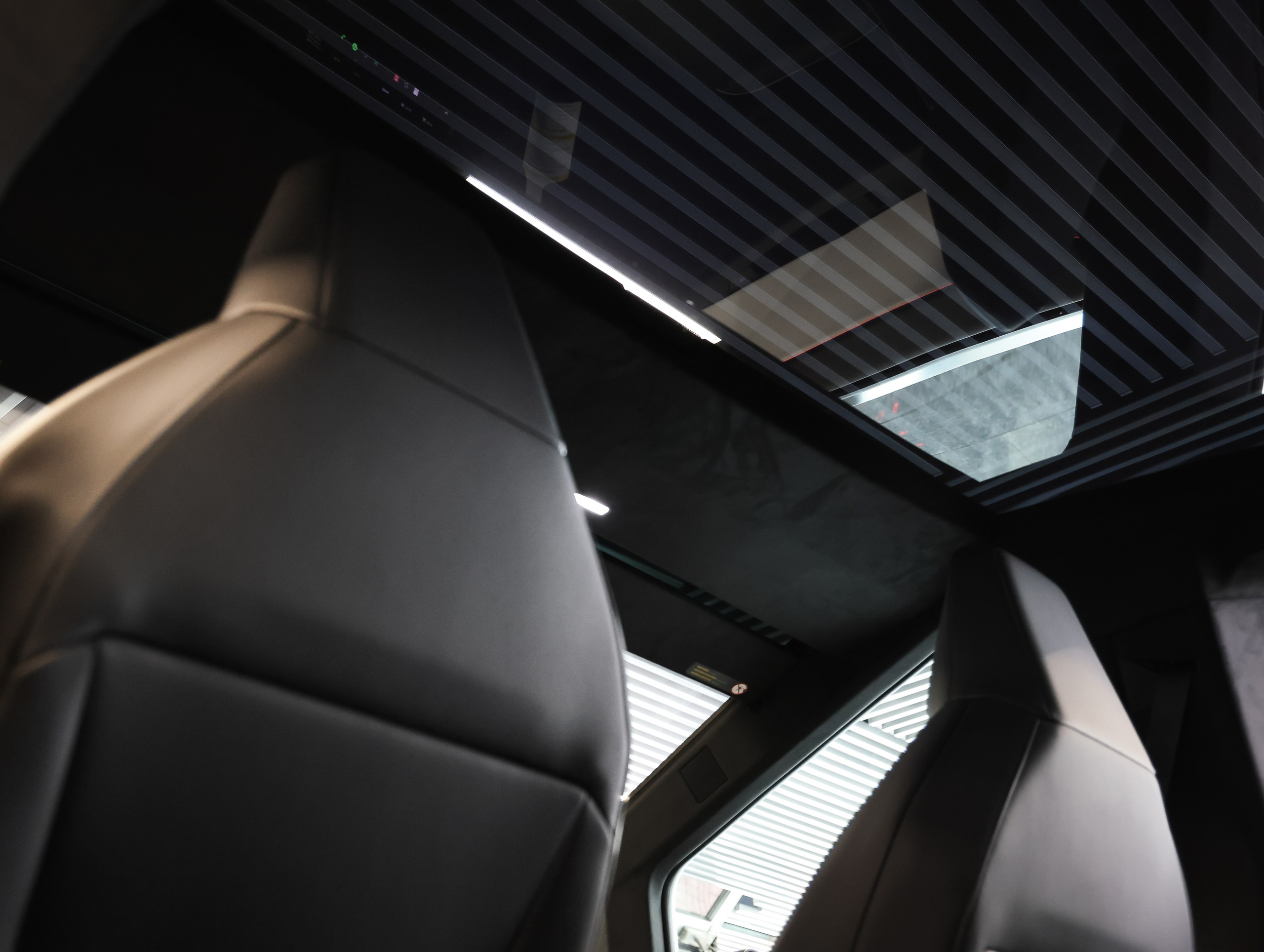 Tesla Cybertruck. NK