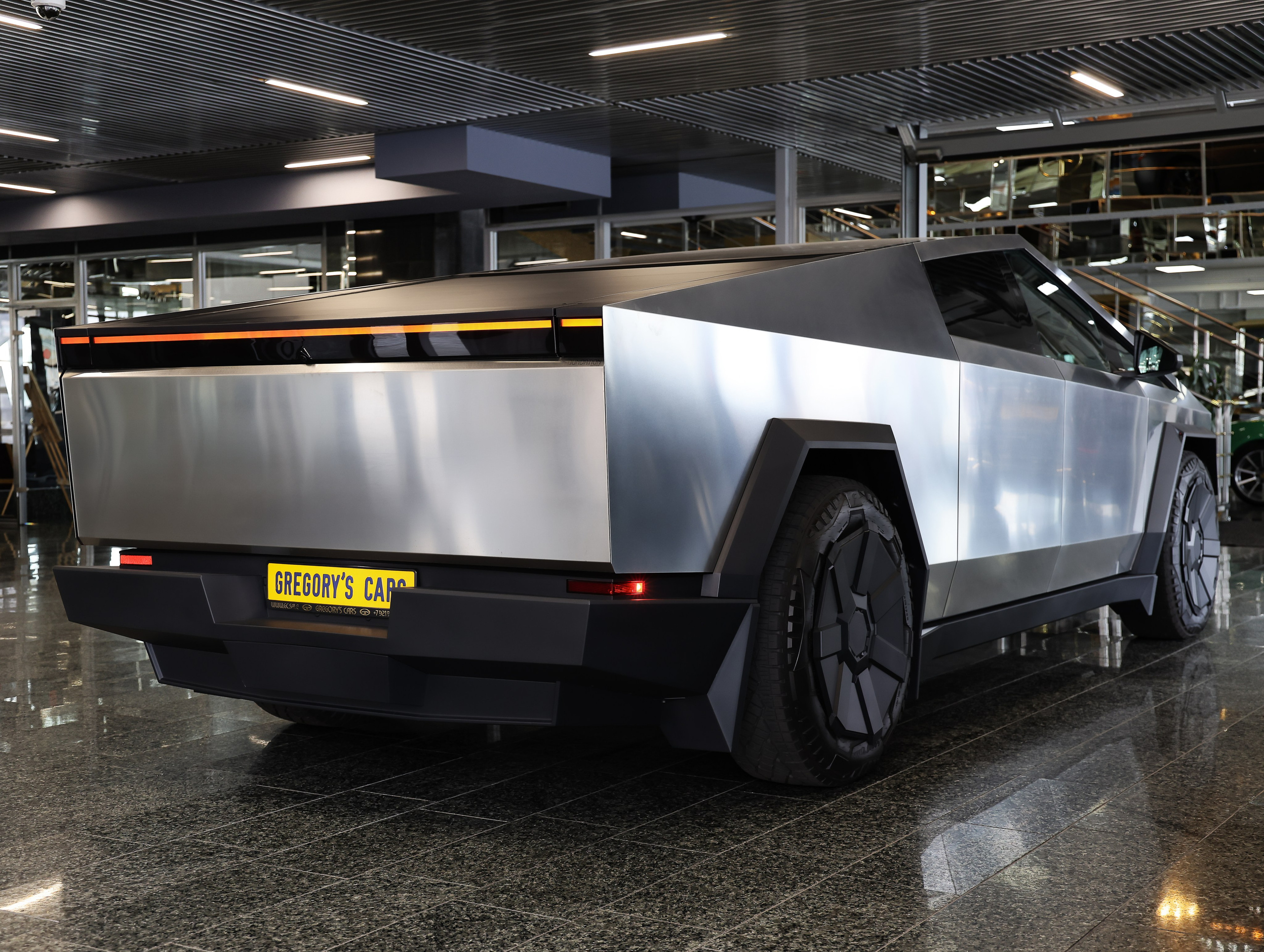Tesla Cybertruck. NK