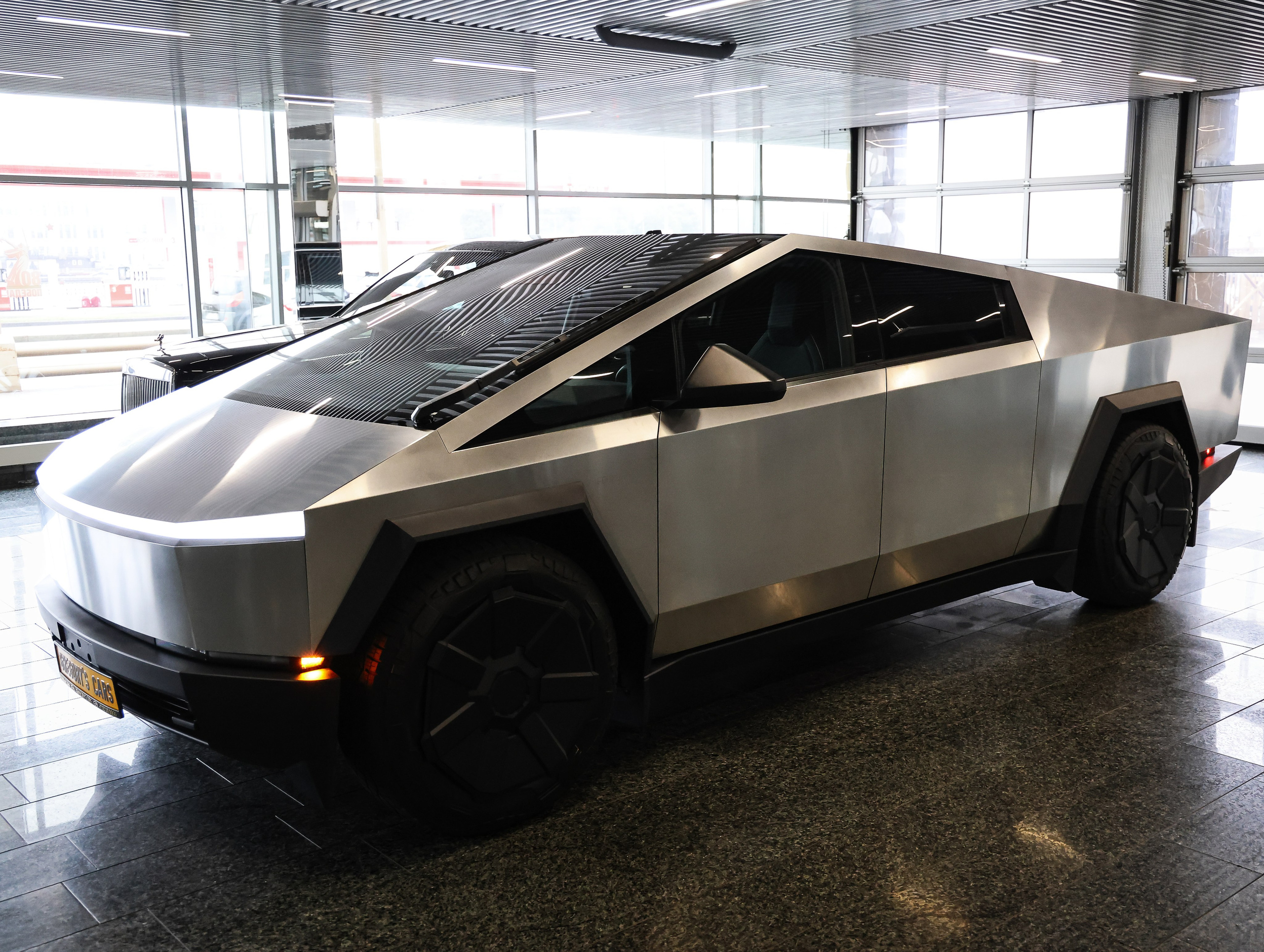 Tesla Cybertruck. NK