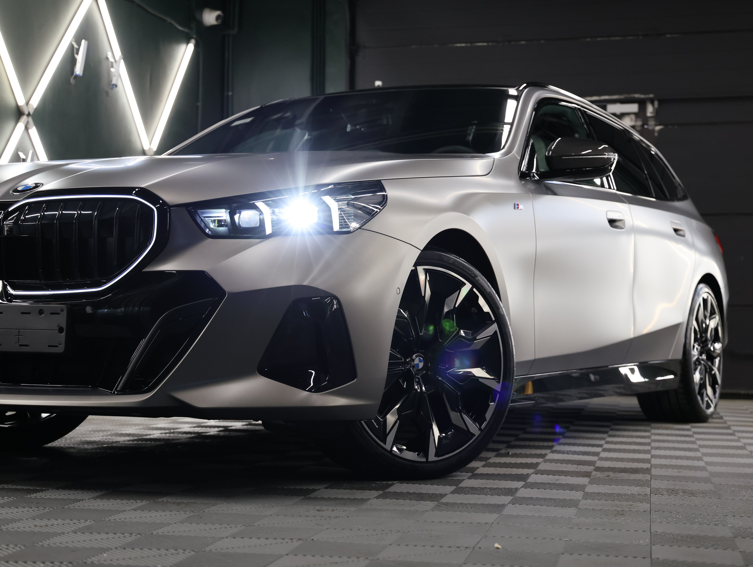 BMW 5. NK