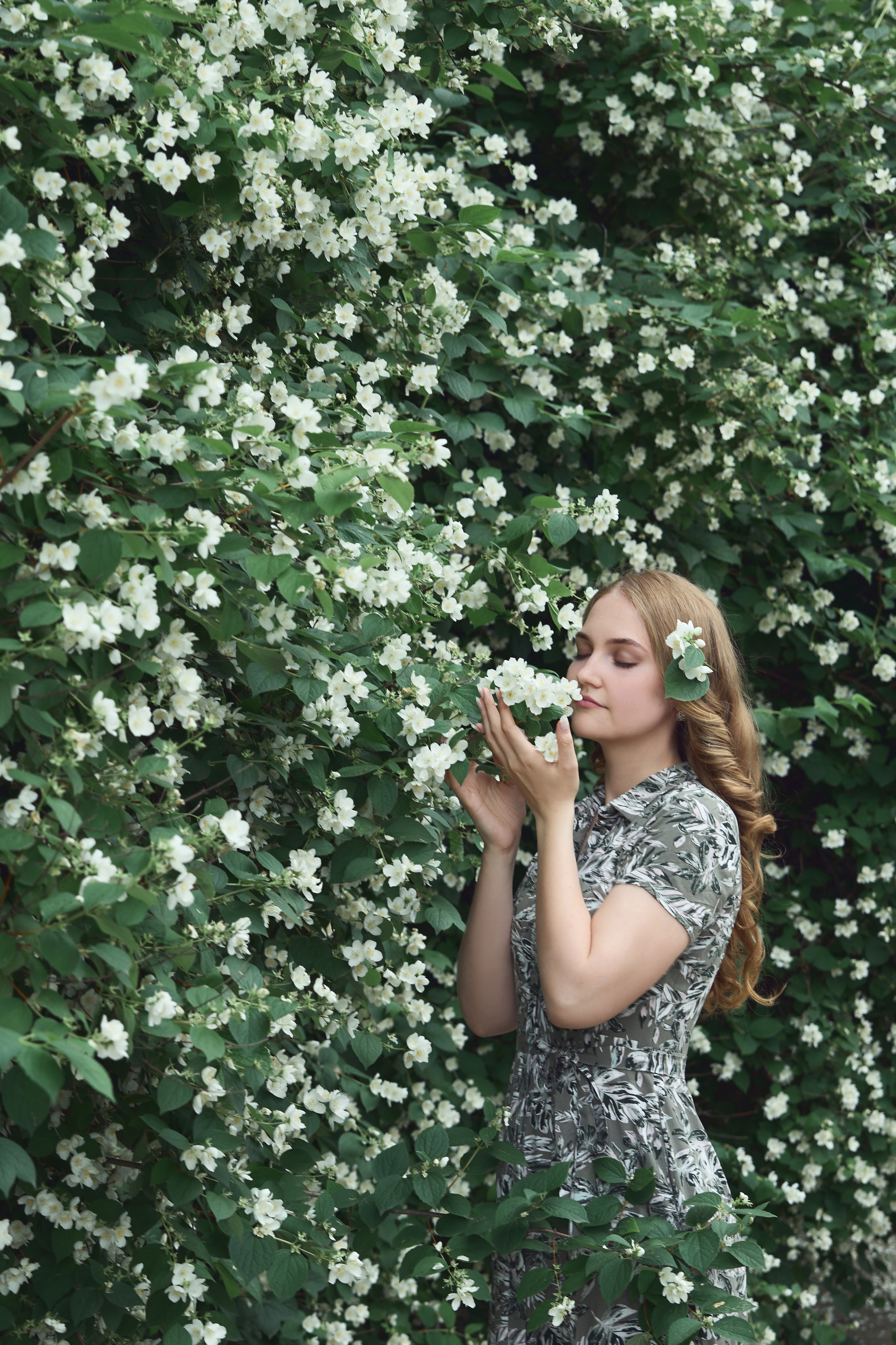 Съемка Анастасии в жасмине. Фотограф Светлана Боровикова в Домодедове