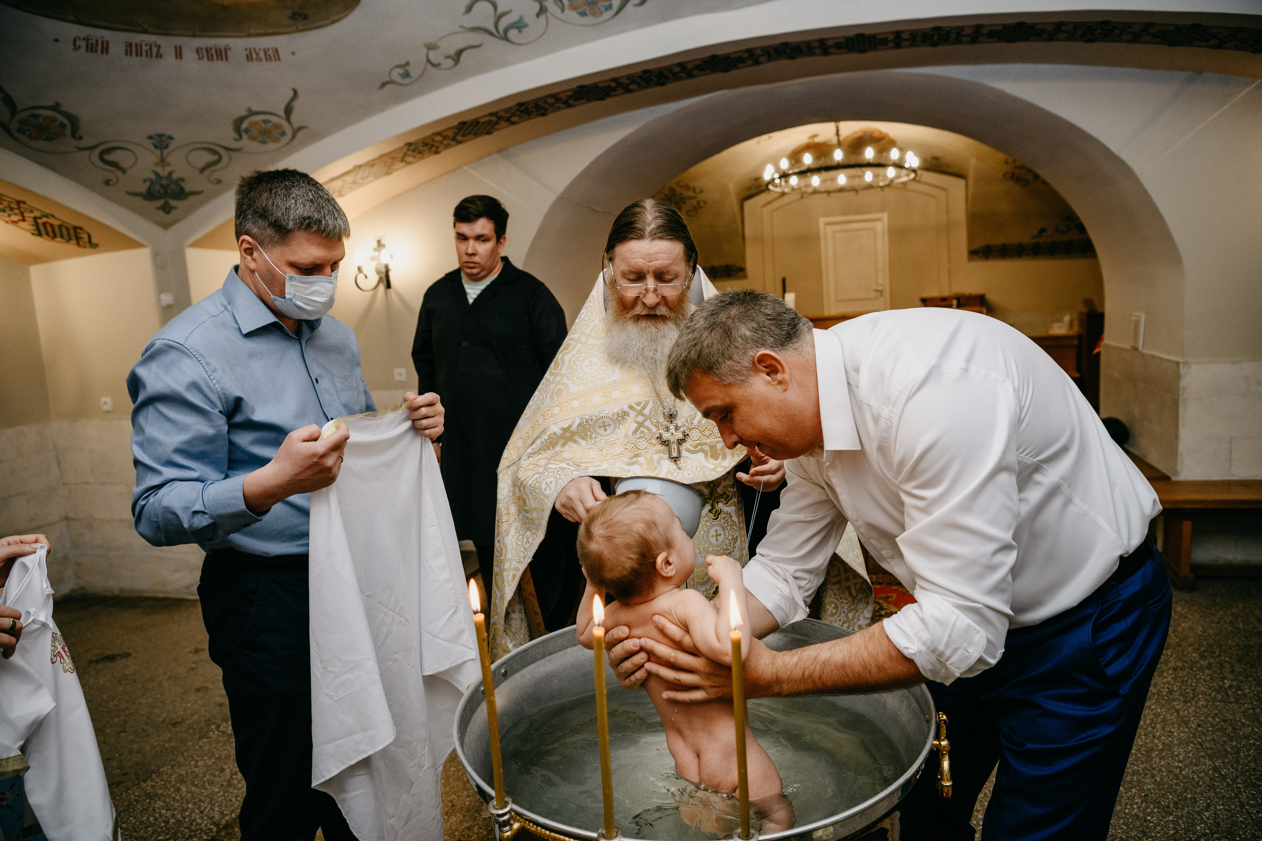 Крещение Александра. Фотограф на выписку из роддома в Москве и МО