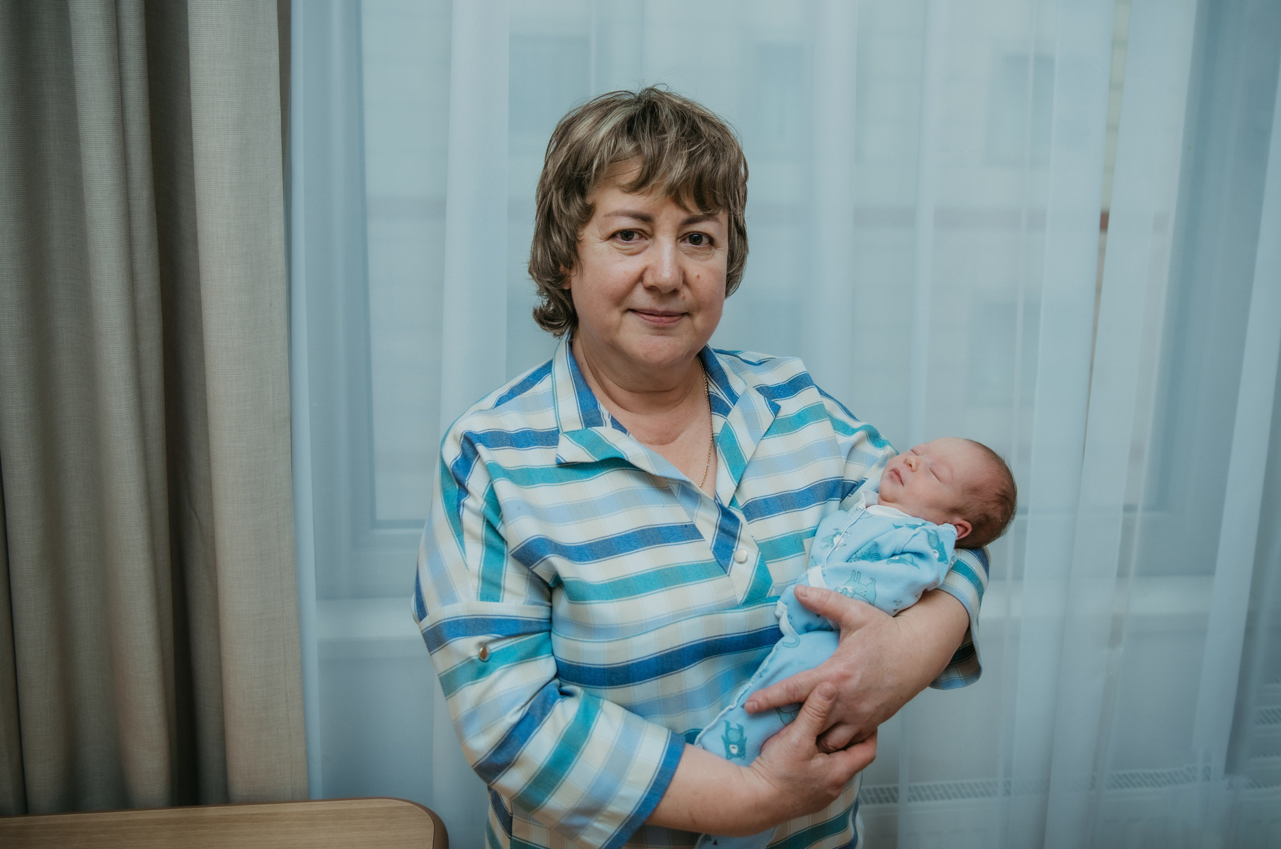 Выписка малышки. Мать и дитя на Севастопольском. Фотограф на выписку из роддома в Москве и МО