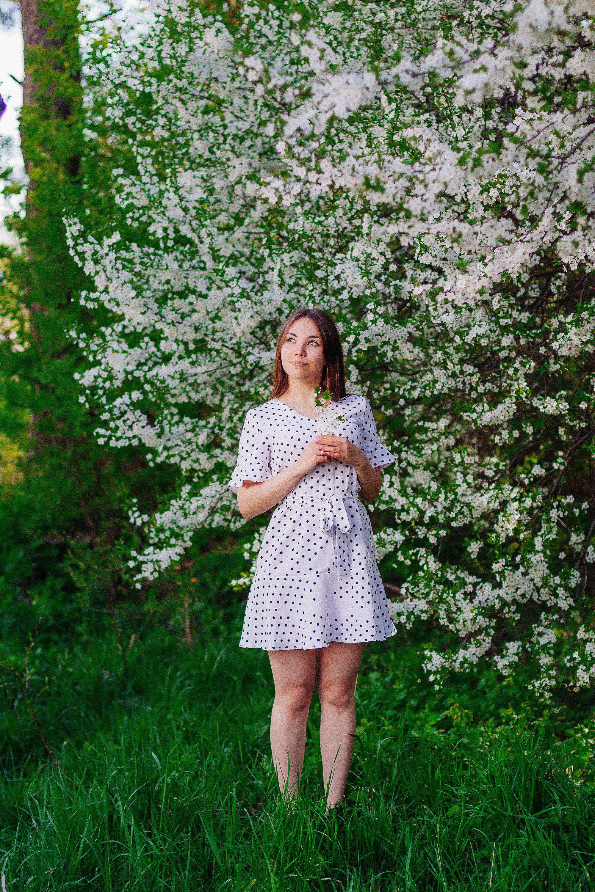У вишни. Ксюша и Эльвира. Артем Ершов. Фотограф, Тверь