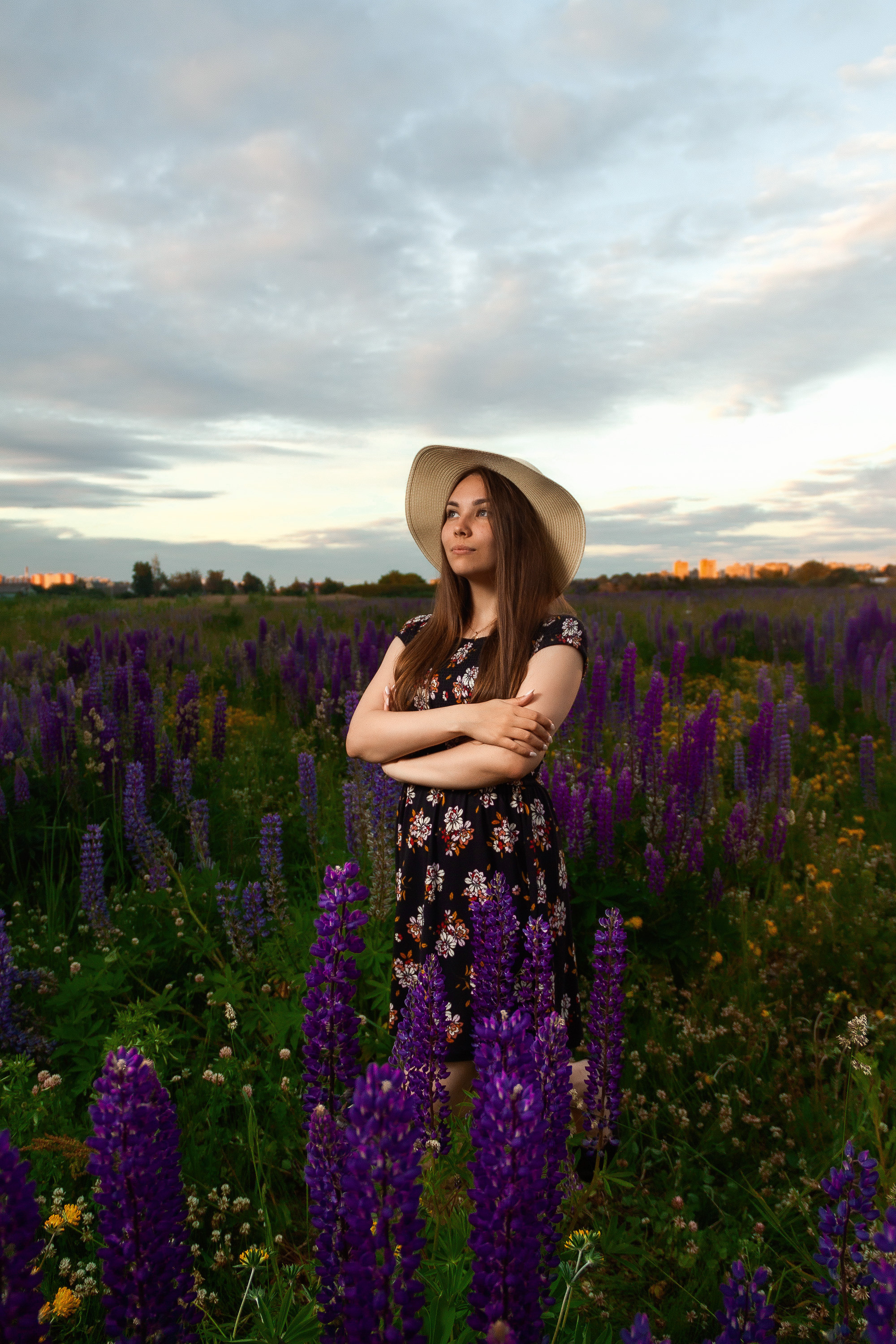 Съёмка в люпинах. Юля и Ксюша. Артем Ершов. Фотограф, Тверь