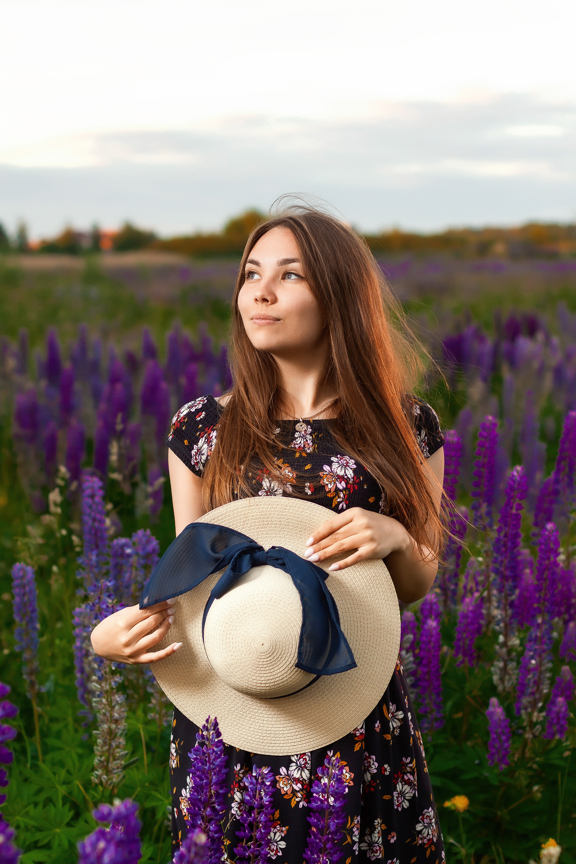 Съёмка в люпинах. Юля и Ксюша. Артем Ершов. Фотограф, Тверь