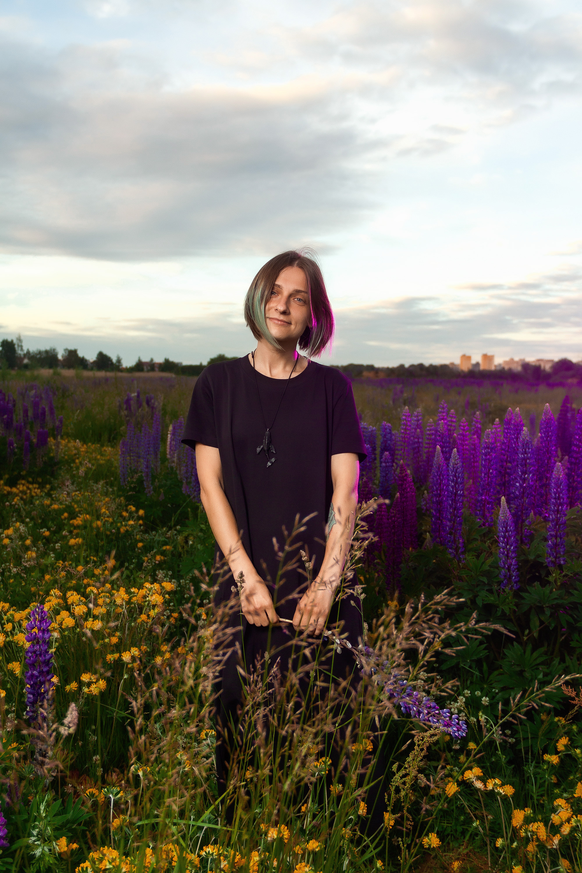 Съёмка в люпинах. Юля и Ксюша. Артем Ершов. Фотограф, Тверь