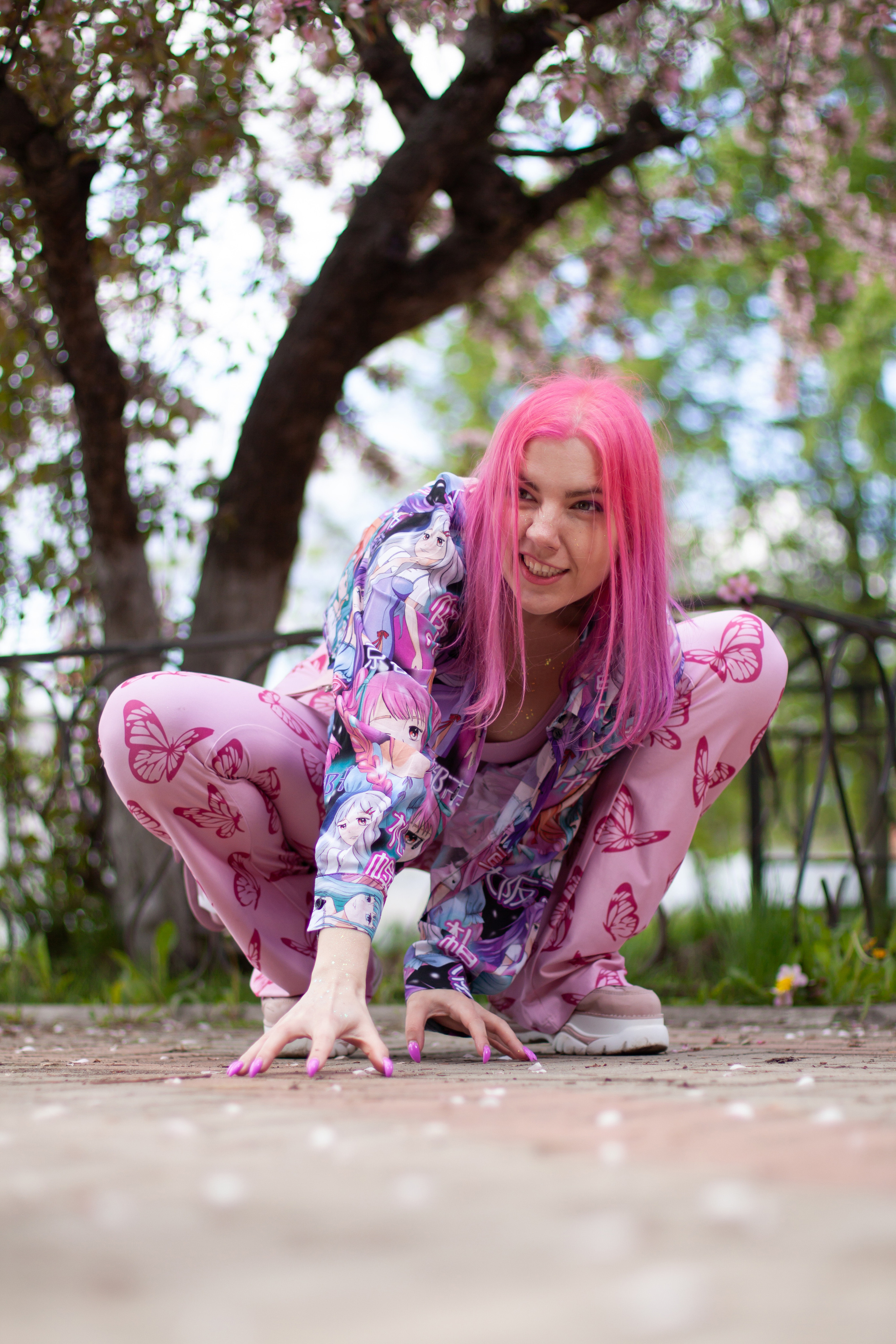 Цветущая яблоня и одуванчики. Эльвира. Артем Ершов. Фотограф, Тверь