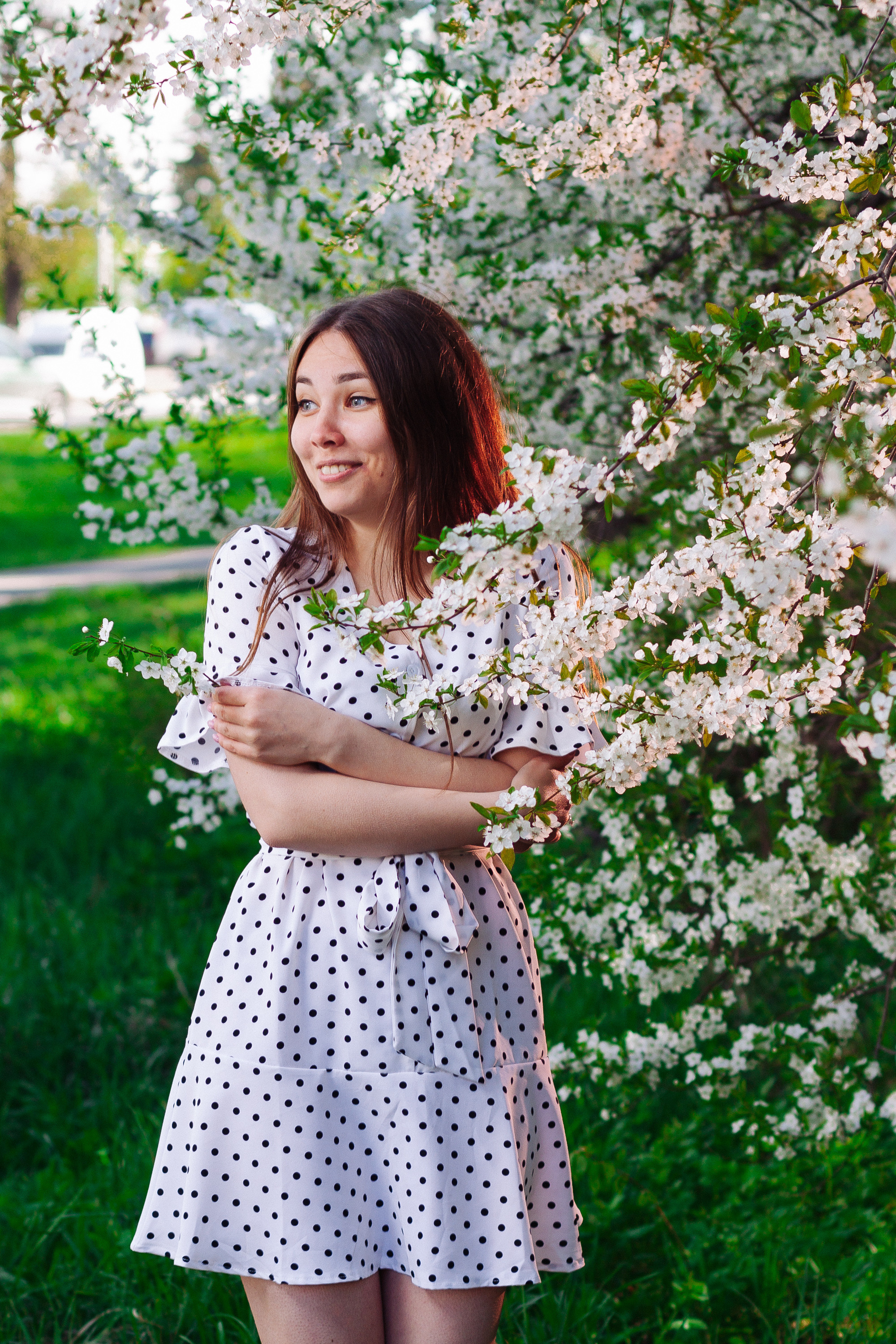 У вишни. Ксюша и Эльвира. Артем Ершов. Фотограф, Тверь