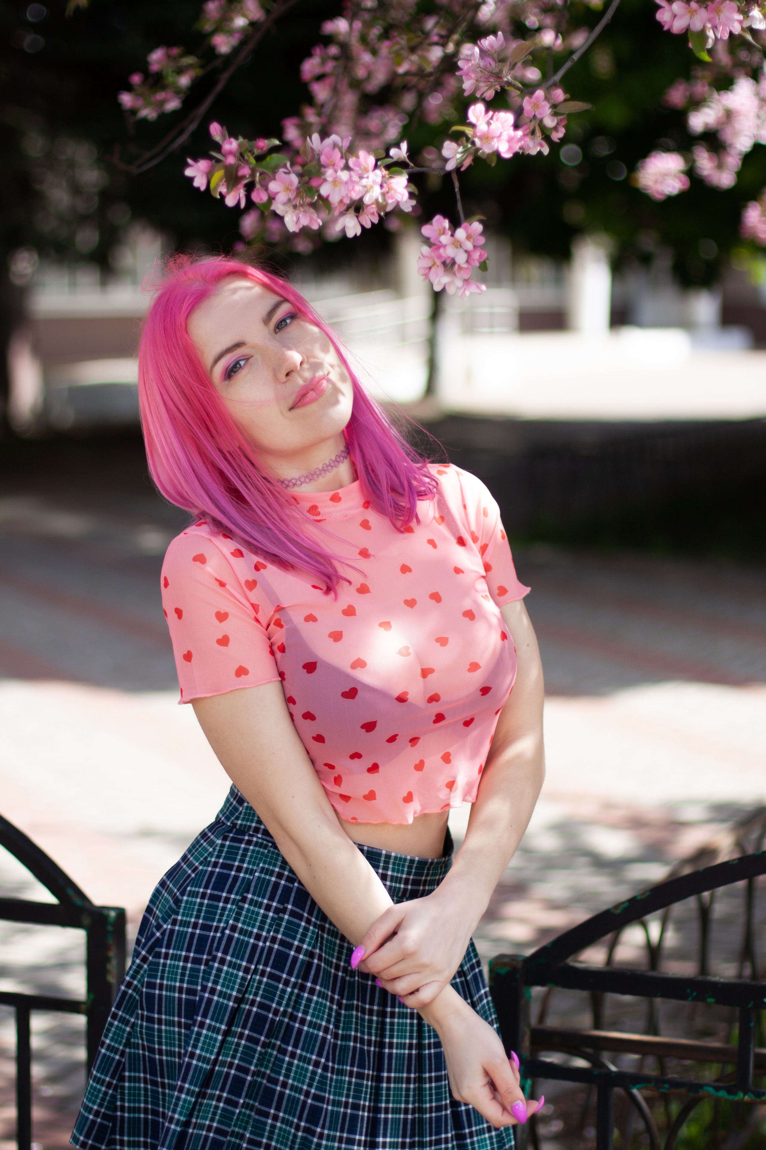 Цветущая яблоня и одуванчики. Эльвира. Артем Ершов. Фотограф, Тверь