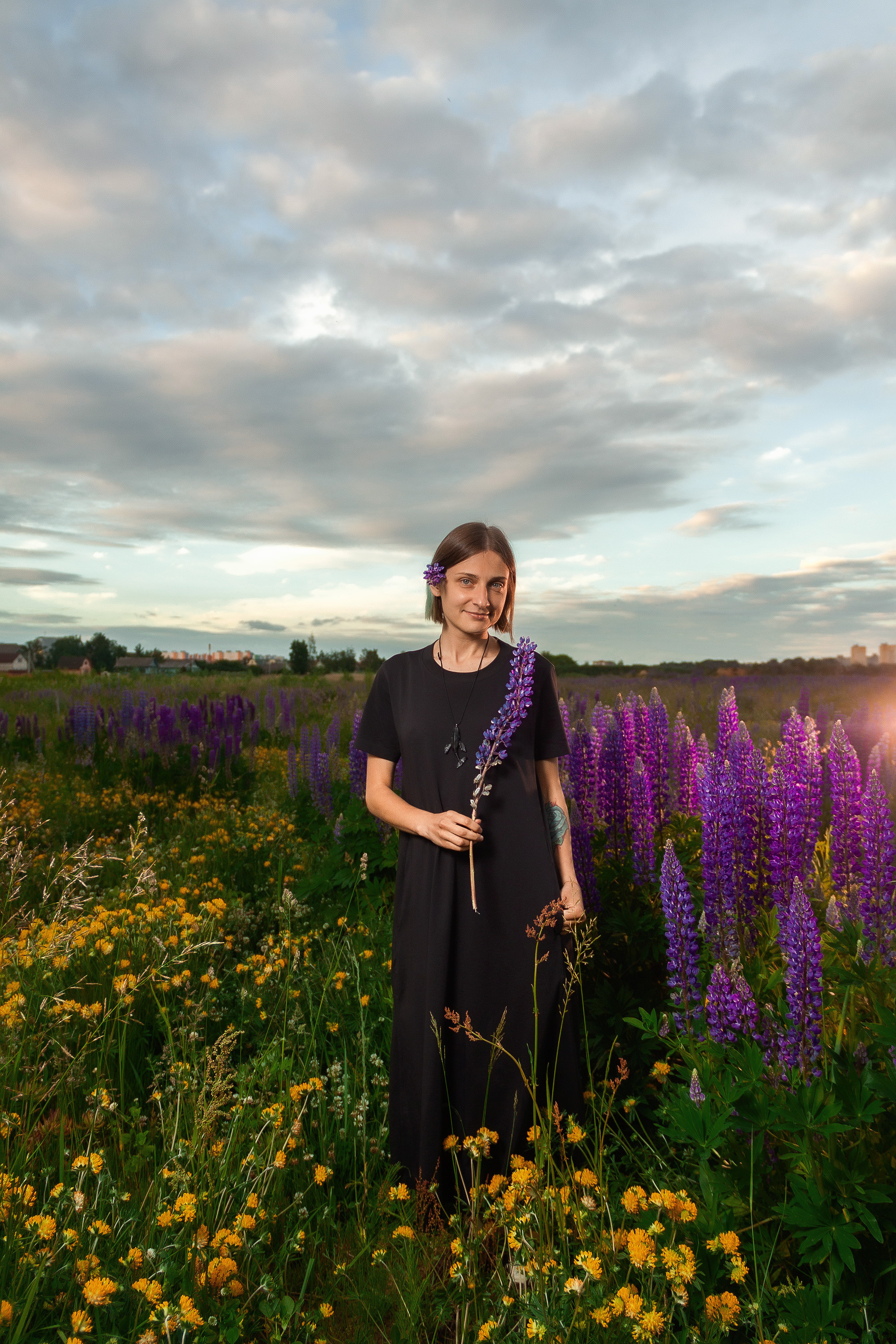 Съёмка в люпинах. Юля и Ксюша. Артем Ершов. Фотограф, Тверь