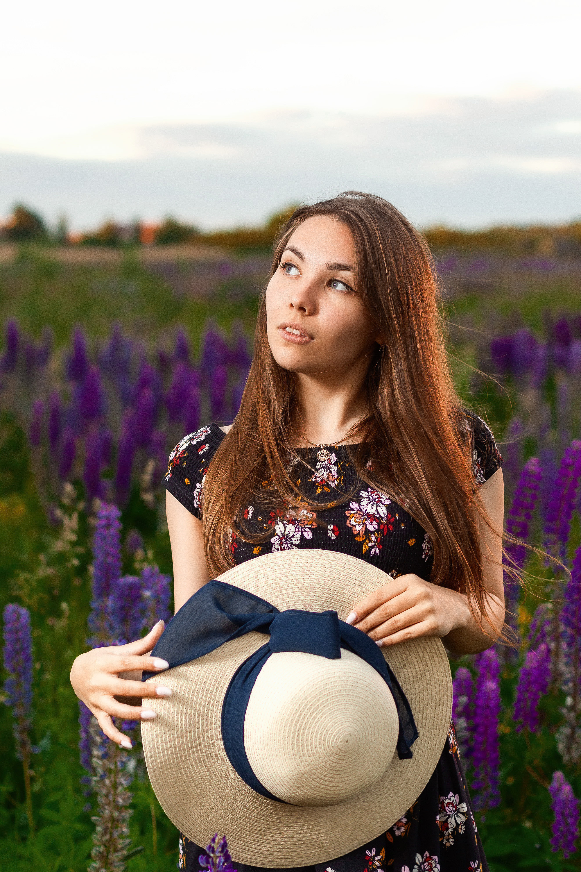 Съёмка в люпинах. Юля и Ксюша. Артем Ершов. Фотограф, Тверь