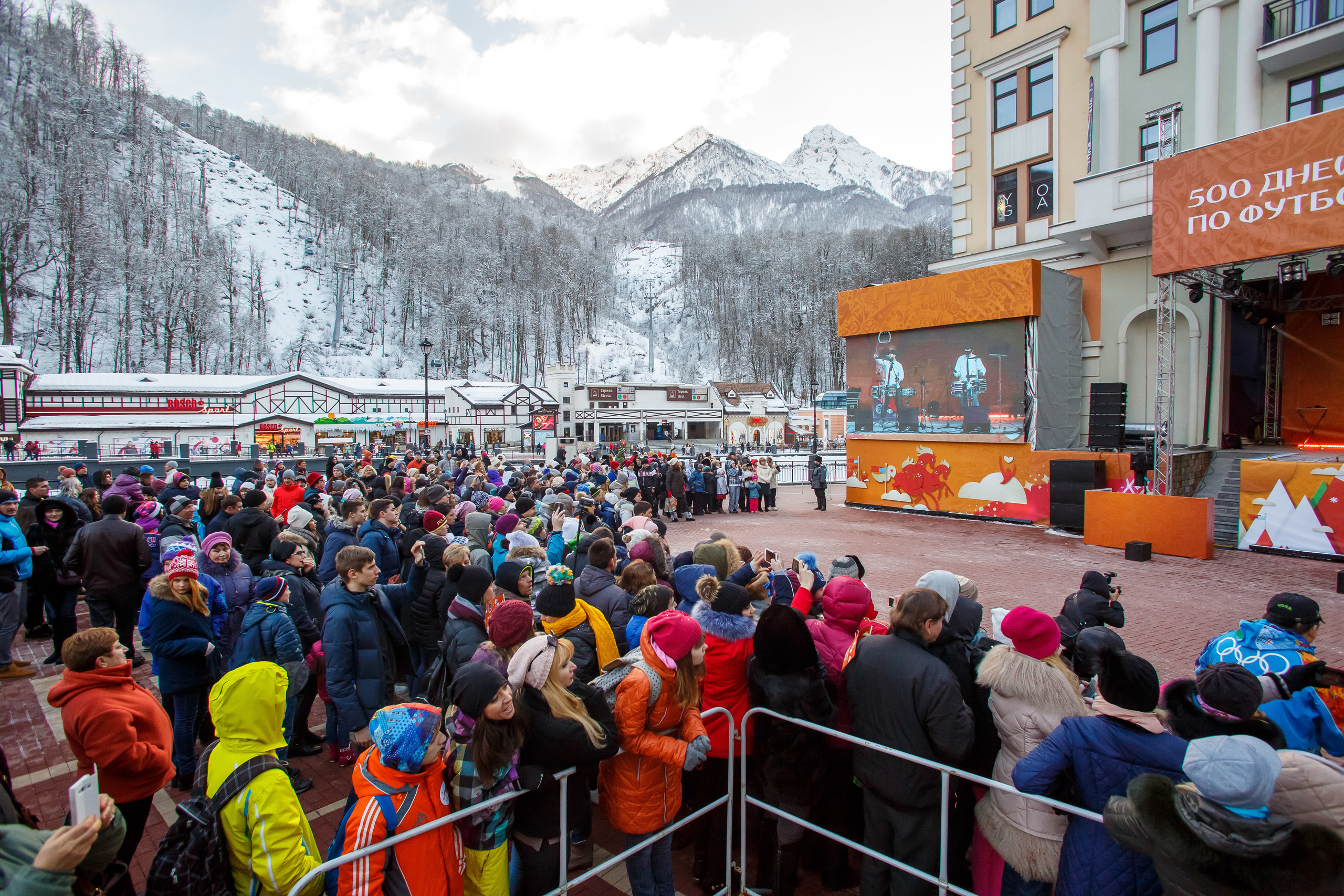 BUD. Репортажный и семейный фотограф видеограф в Москве