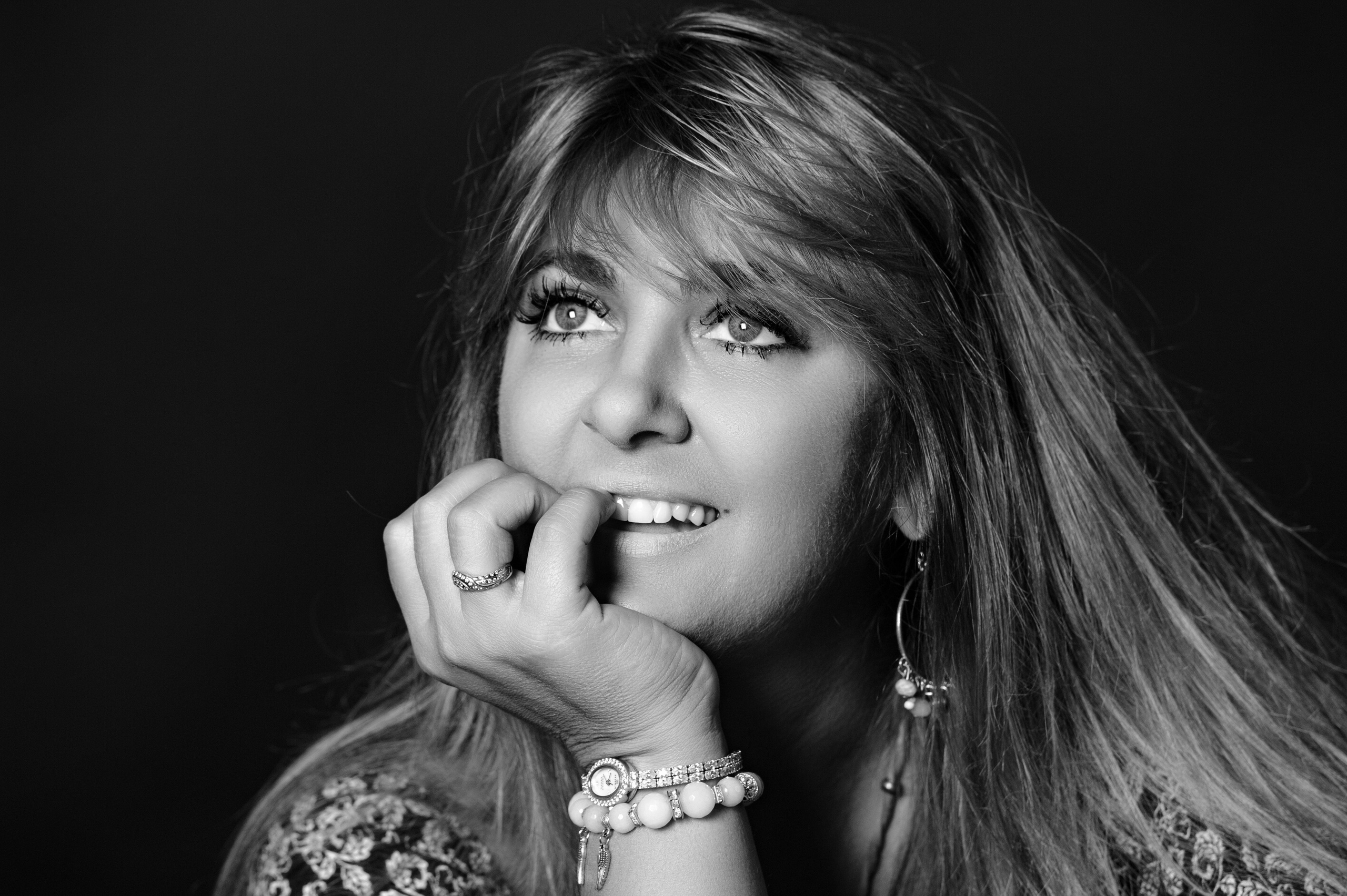 Фотосессия в СПб Фотограф Алексей Лукин | Портрет | Идеи и Позы |Фотостудия | Портретная Фотосессия в студии | Семейная фотосъёмка | Ретушь. Фотограф Алексей Лукин. Свадьба, мероприятие, корпоратив, юбилей, фотосессия, портрет. Фотосъёмка в Санкт-Петербурге. Ретушь фотографий