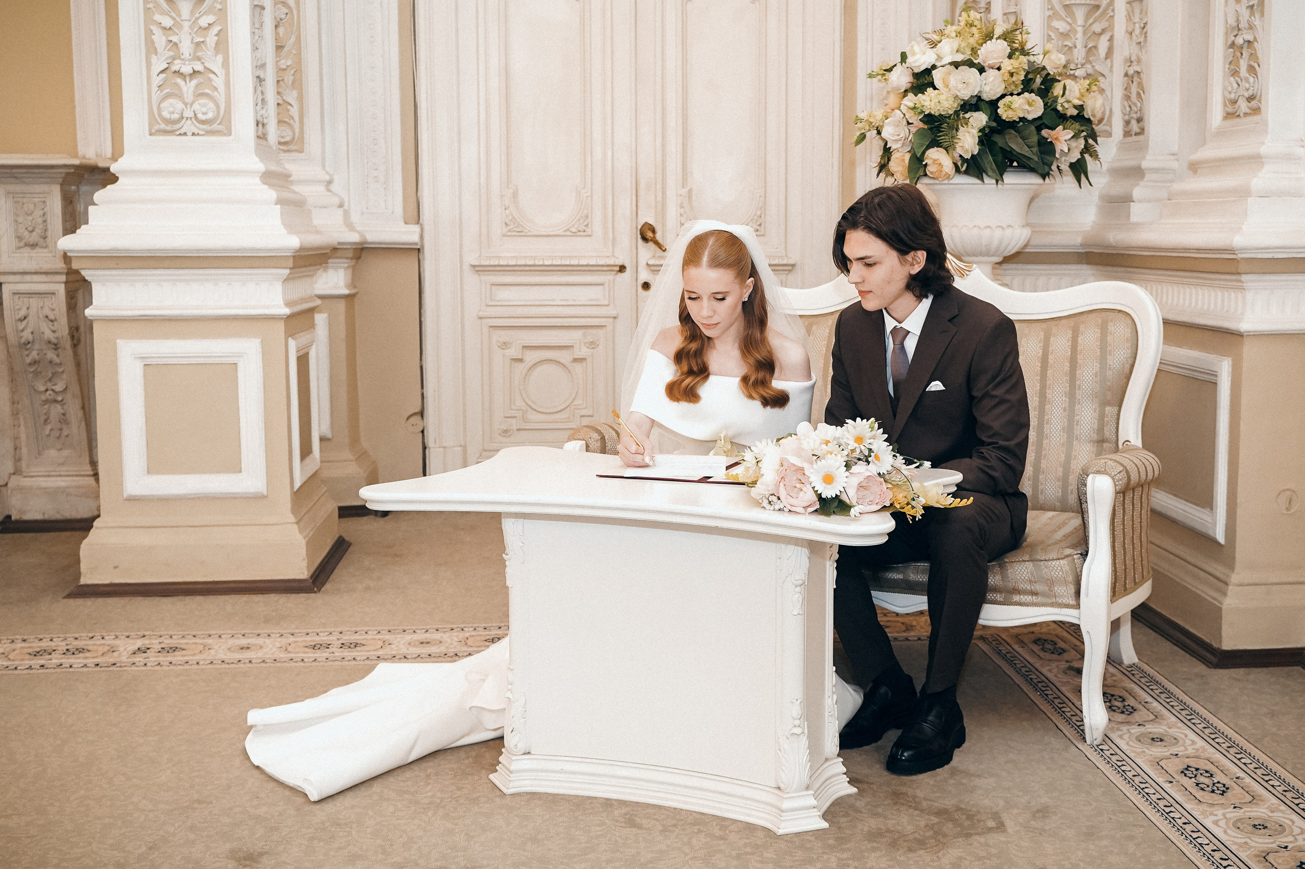 Свадебная фотосессия во Дворце бракосочетания № 1. Professional photoartist in St. Petersburg (wedding, reportage, portrait, model book, love story) Alexander Shvedov