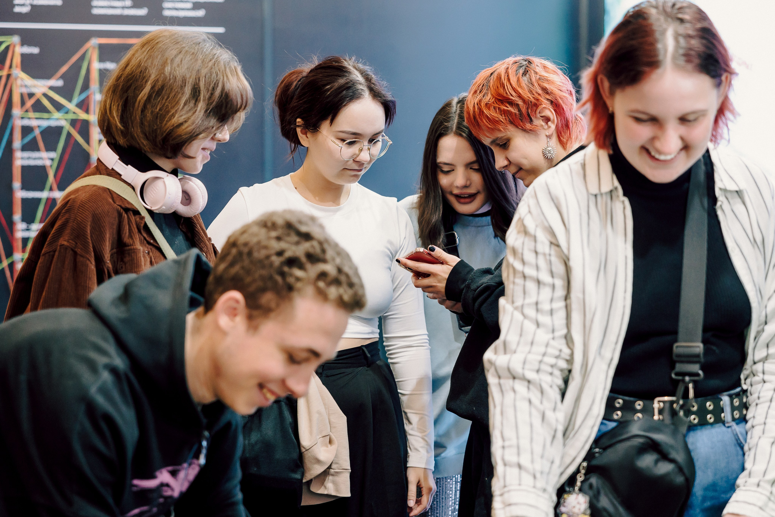 СКБ Контур — Форум будущего — Стенд. Лёшка Варзегов — фотограф