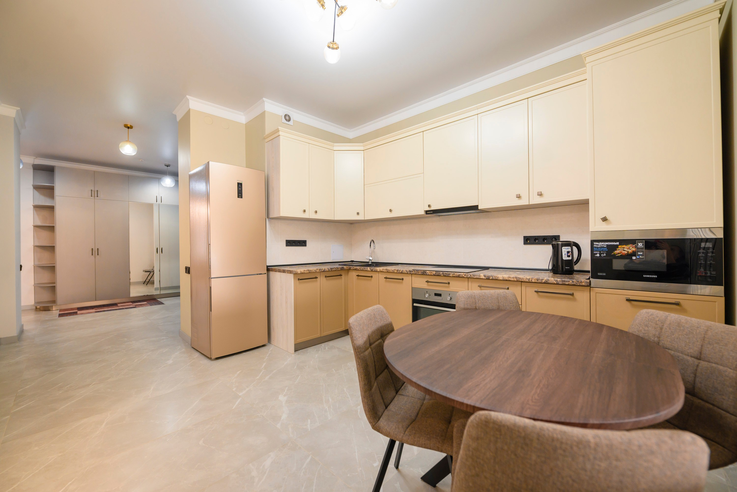 Продажа квартиры в ЖК Metropole. Интерьерный и репортажный фотограф в Алматы