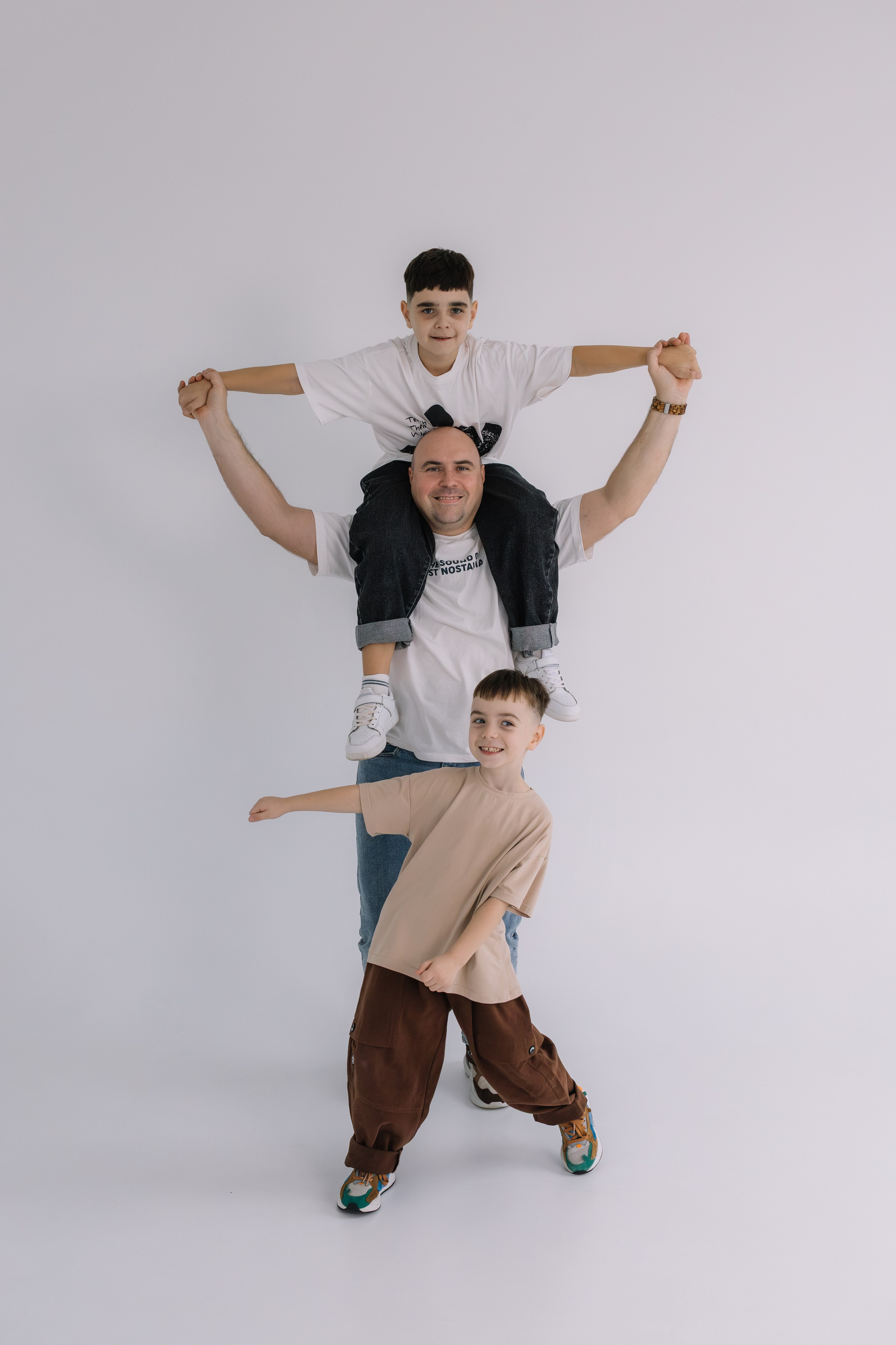 Жора, Ксюша, Владимир и Никита. Семейный фотограф в Волгограде Надежда Головко