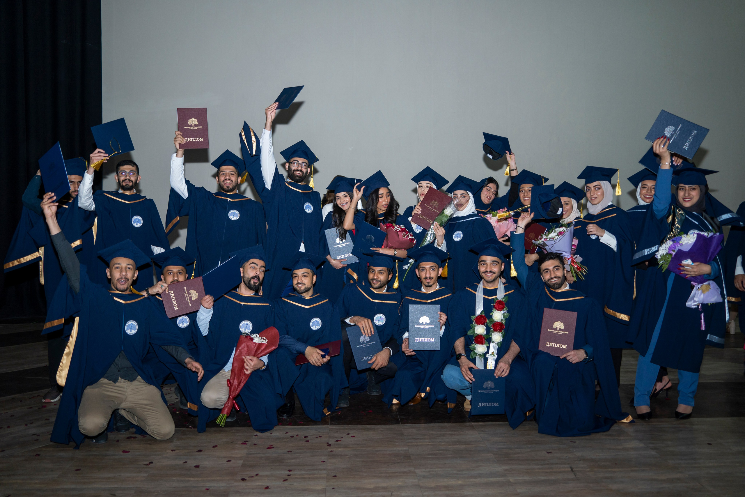 Выпускные. Фотограф-видеограф. Предметные, портретные и репортажные съемки