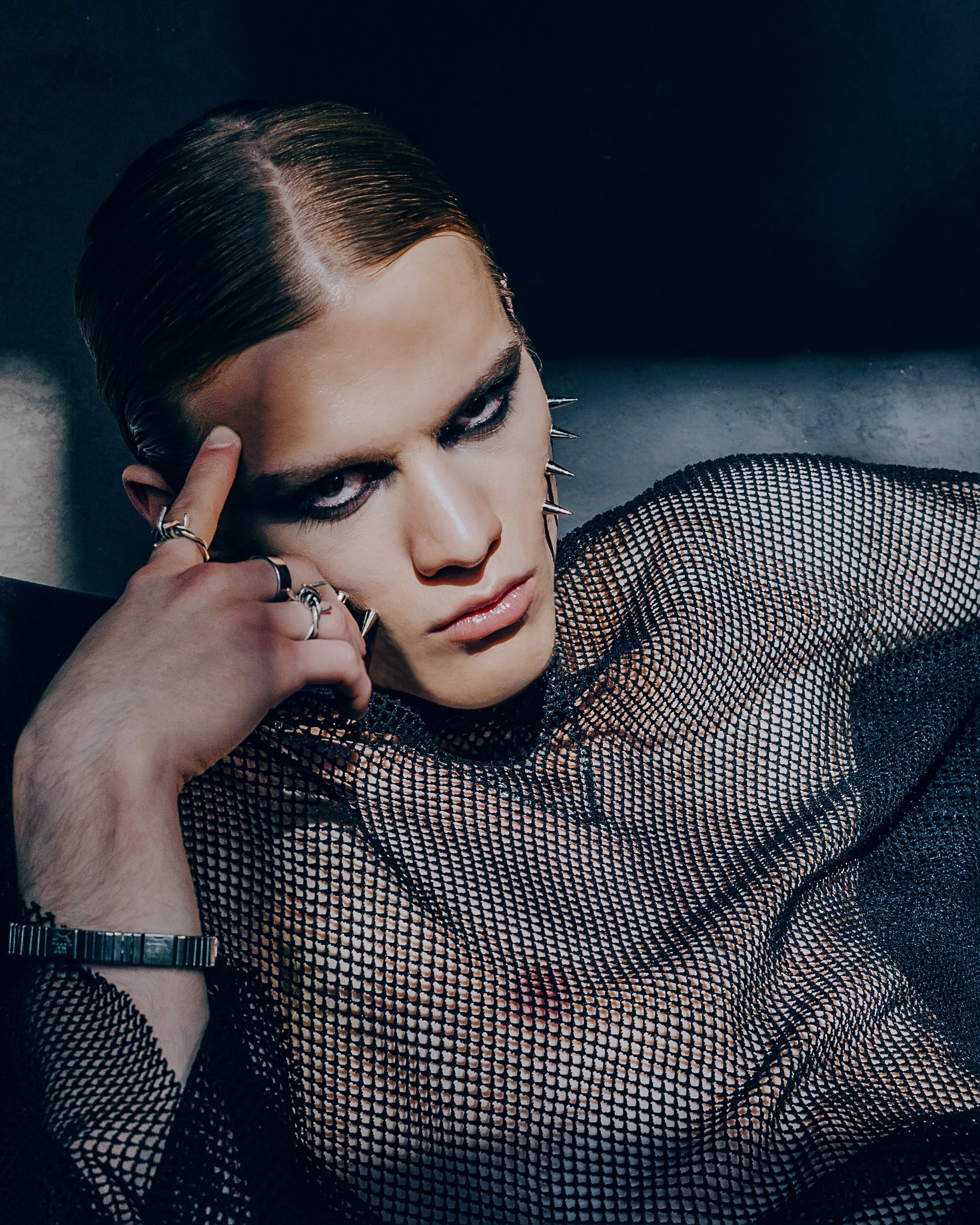 Креативная тематическая индивидуальная портретная съёмка. Фотограф Екатеринбург для вас или вашего бренда