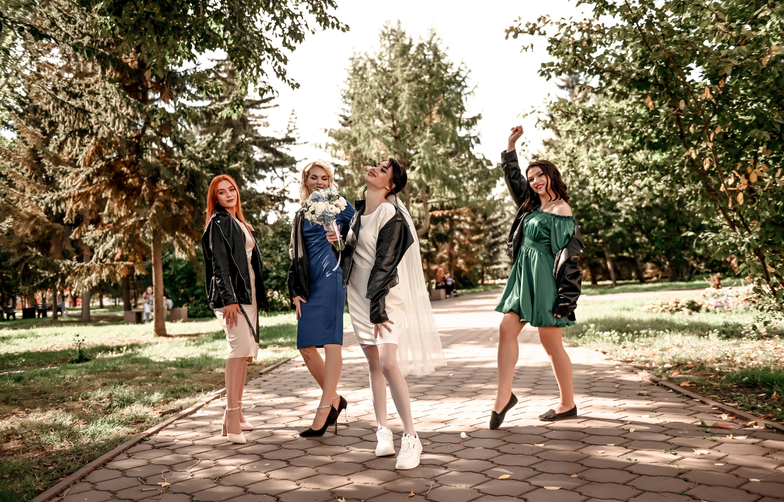 Небольшая часть фото со свадебной съемки Алексея и Даши. Свадебный, семейный, детский, контент фотограф в Омске Максим Ильин