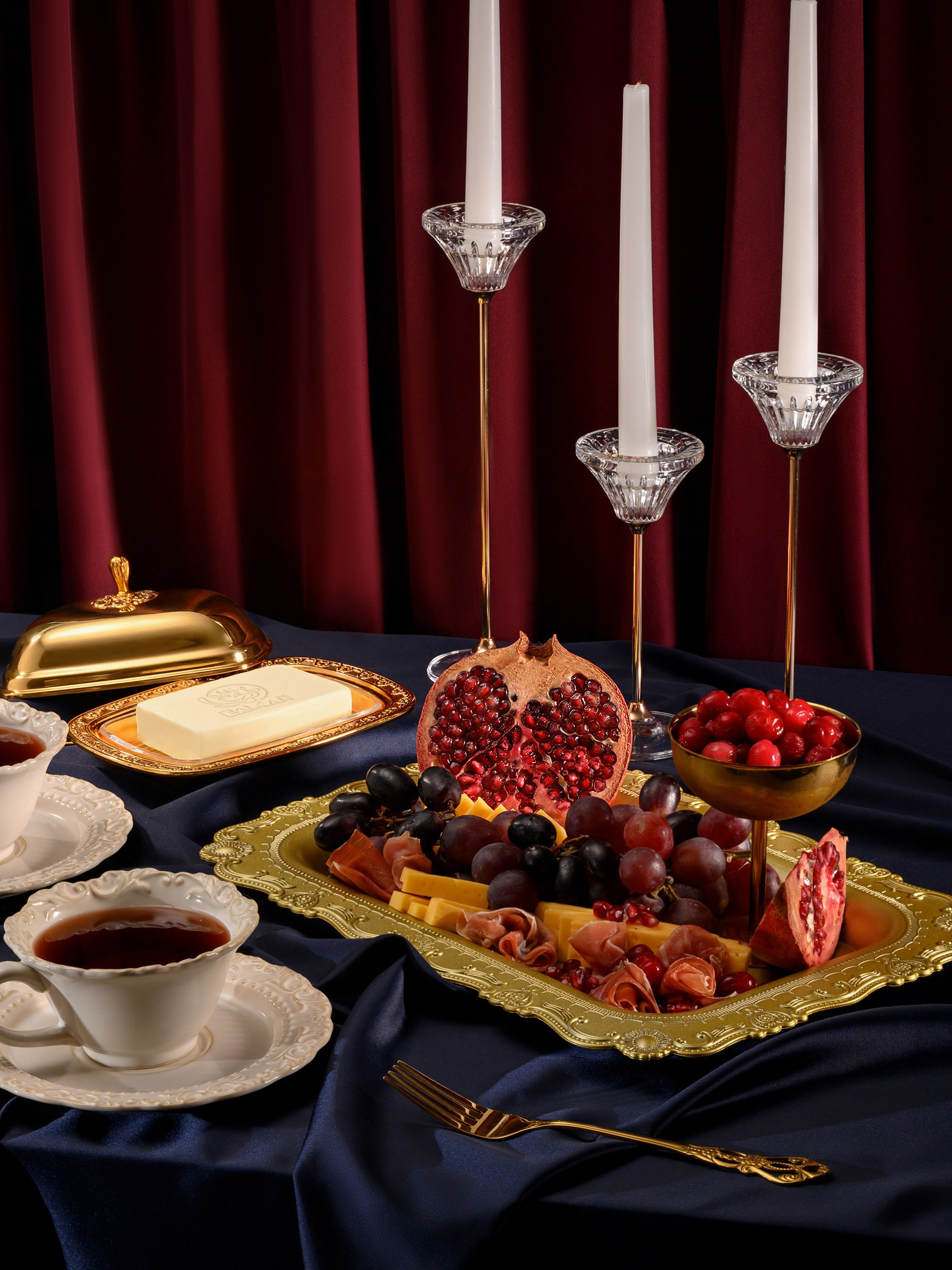 Елмай. Каустика — предметная фотостудия для брендов