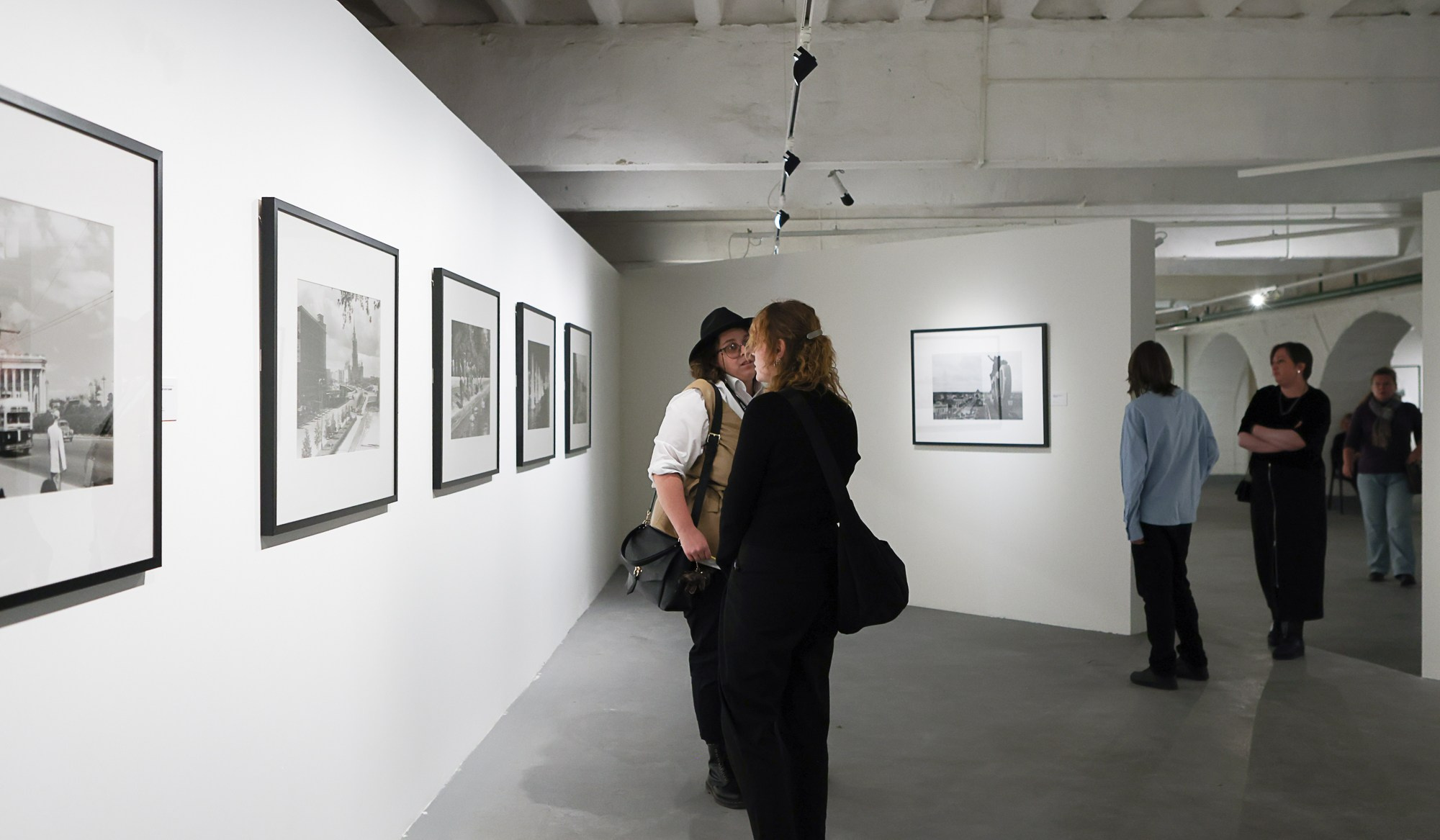 Игорь Кошельков.ЗВЁЗДЫ ОТТЕПЕЛИ. Репортажный, архитектурный, театральный и файн-арт фотограф Лена Мельникова в Москве