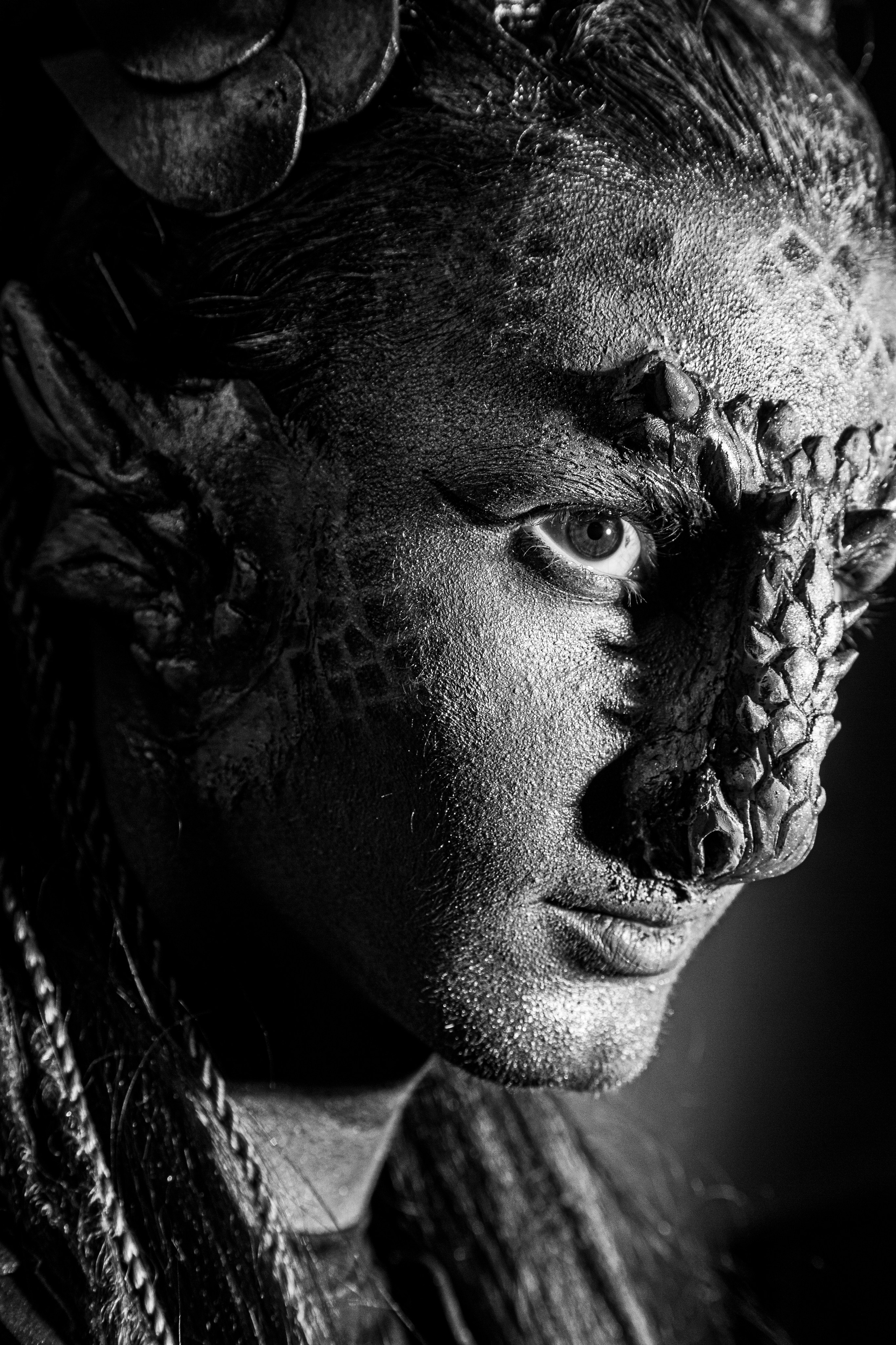 Алена. Дракон. Черно-белый фотограф Дмитрий Пчелкин