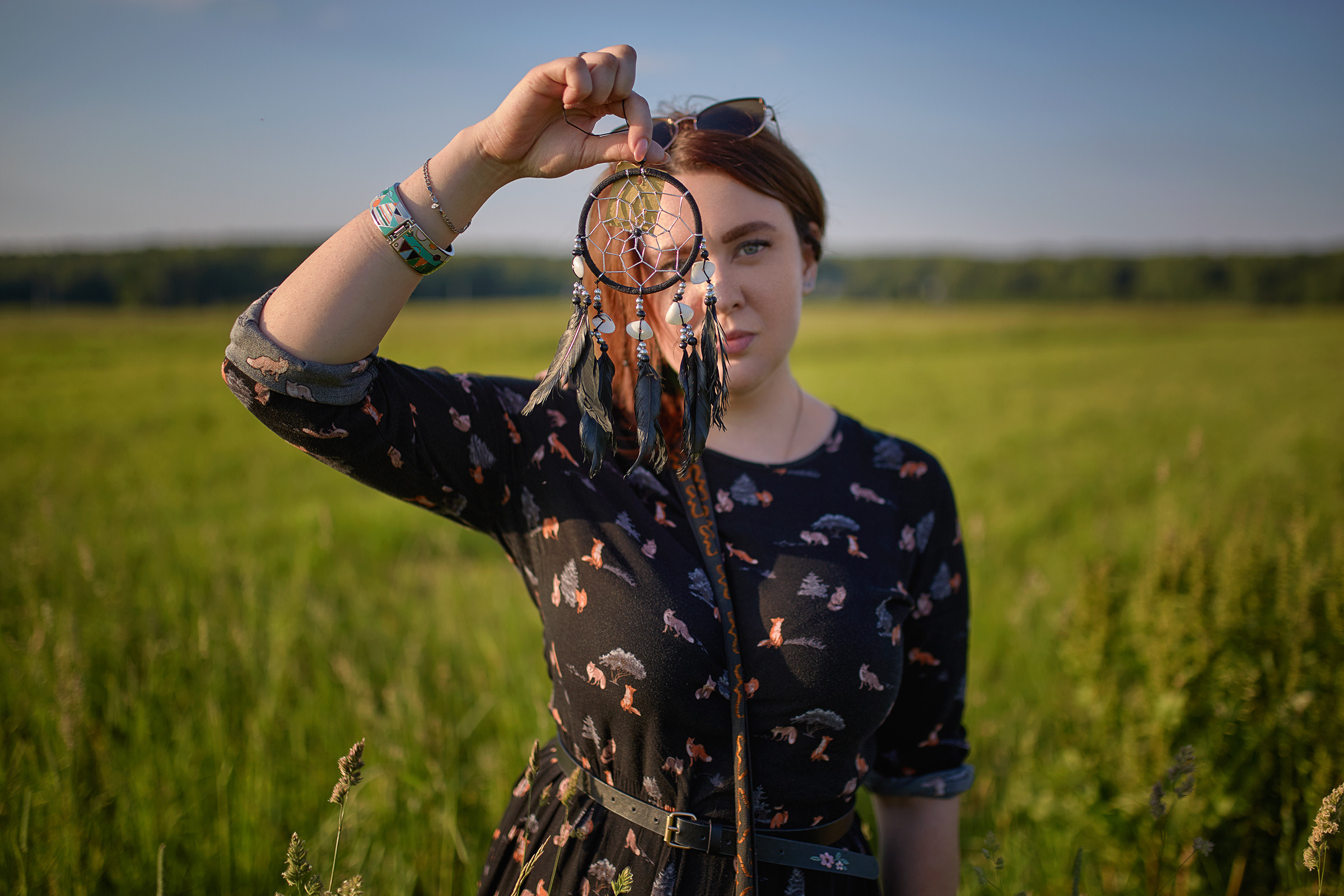 Небо, паралёт и девушка. Фотограф Роман Желтухин