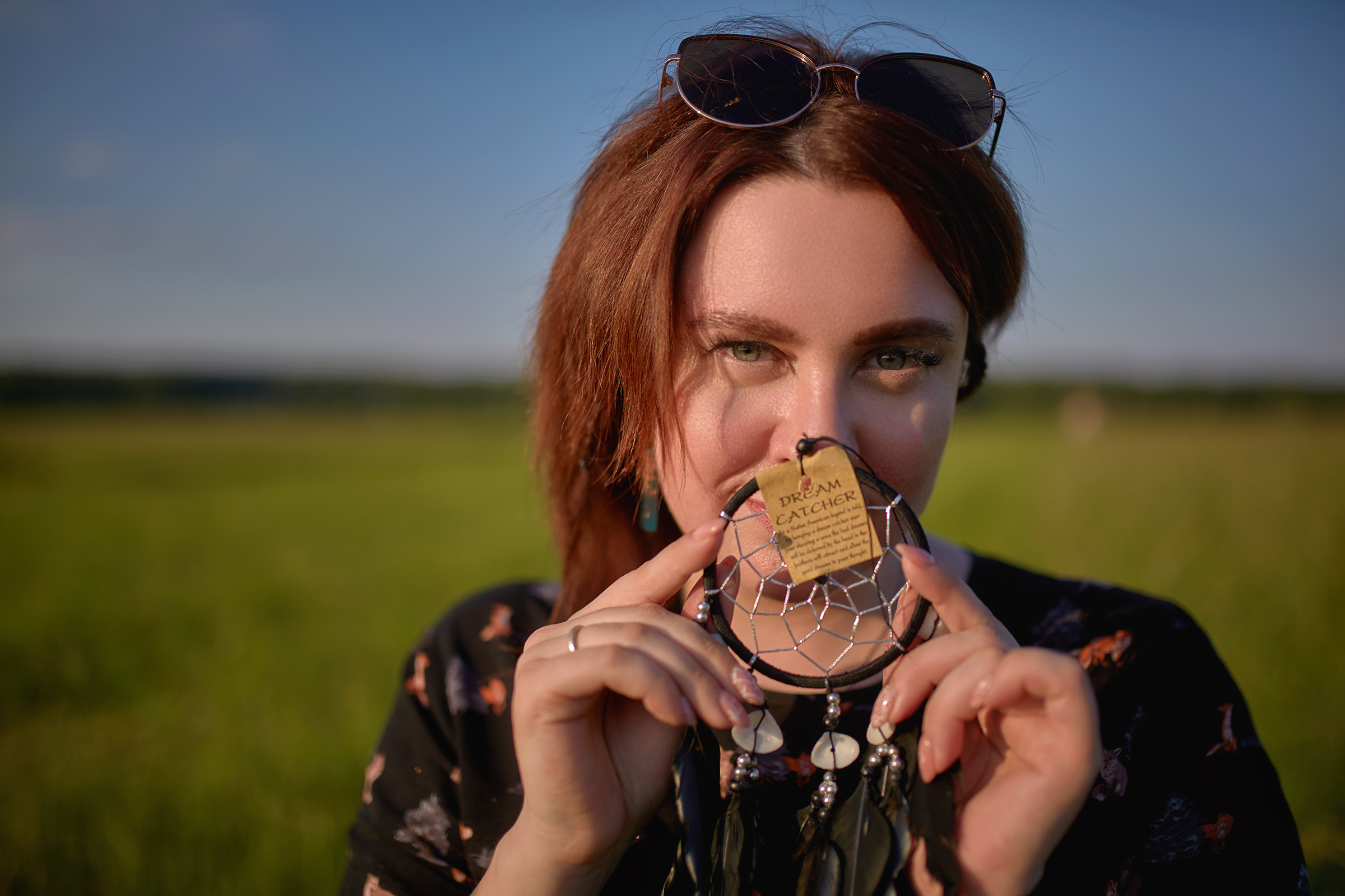 Небо, паралёт и девушка. Фотограф Роман Желтухин