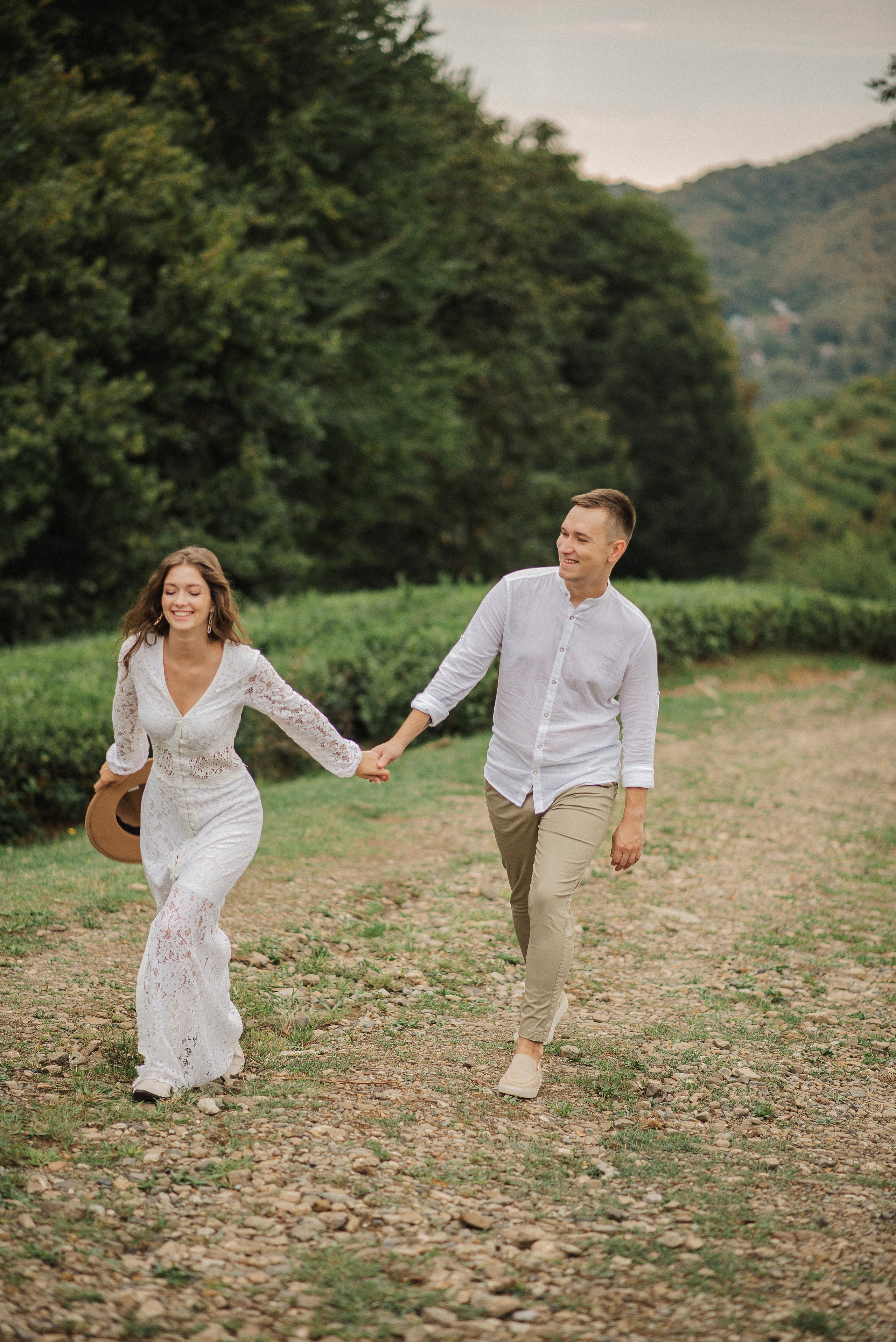 LoveStory на чайных плантациях. Ваш личный фотограф в Пскове Анаис Рамирез