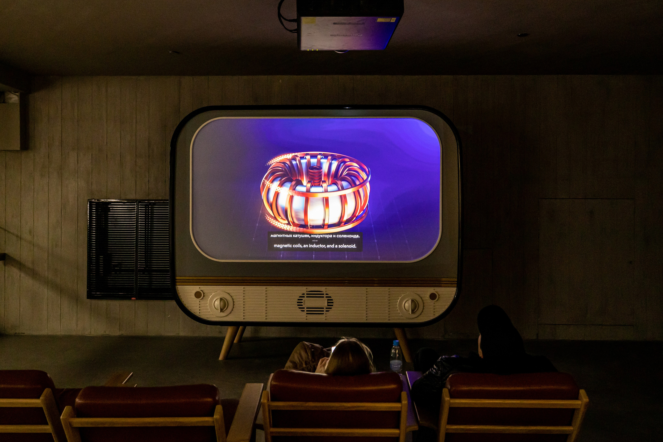 Выставка в павильоне АТОМ. Фотографирую жизнь! Московский фотограф волонтер