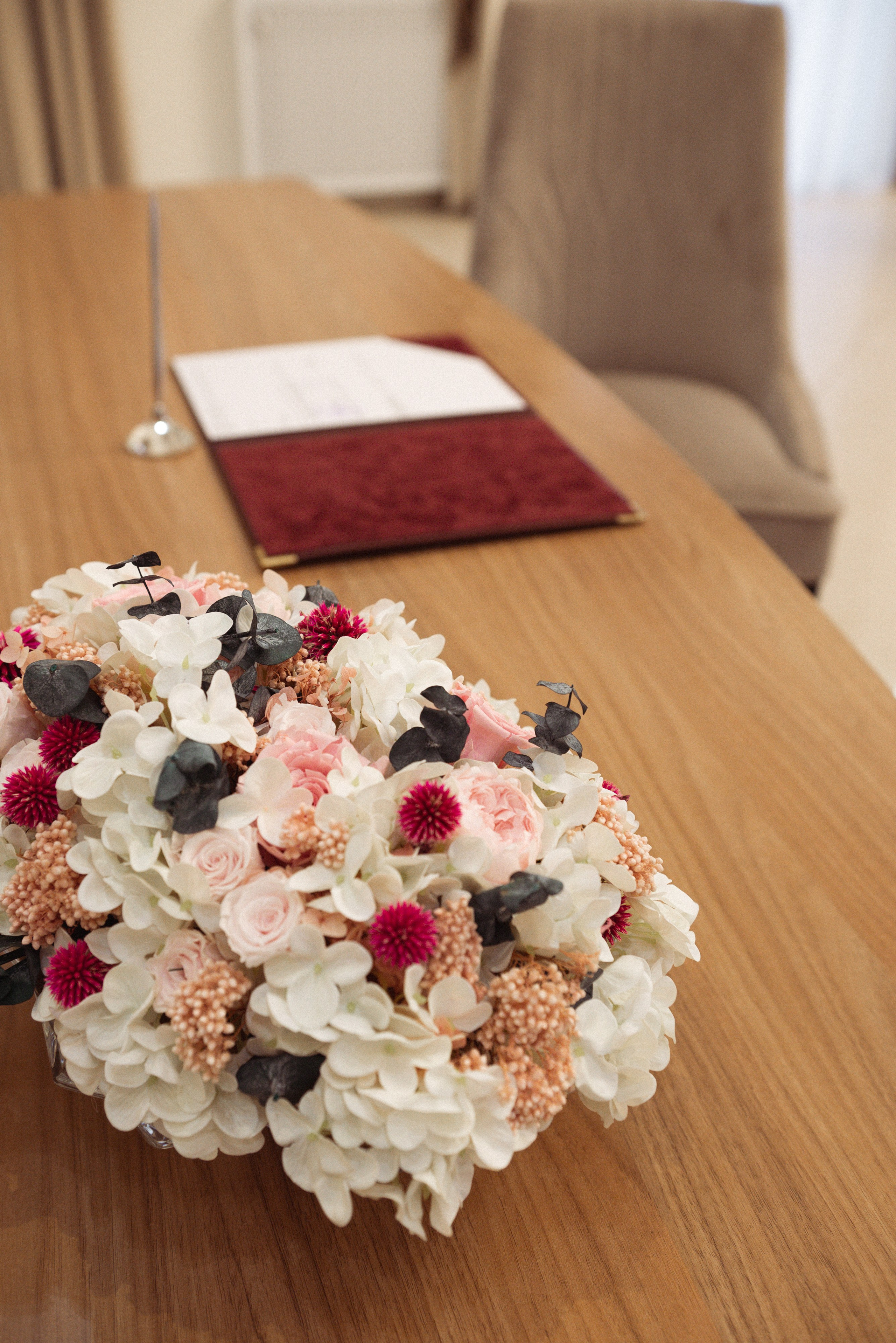 Роспись в ЗАГСе ВДНХ. Фотограф Москва Настя Профотовна. Репортажные, свадебные и контент фотосессии